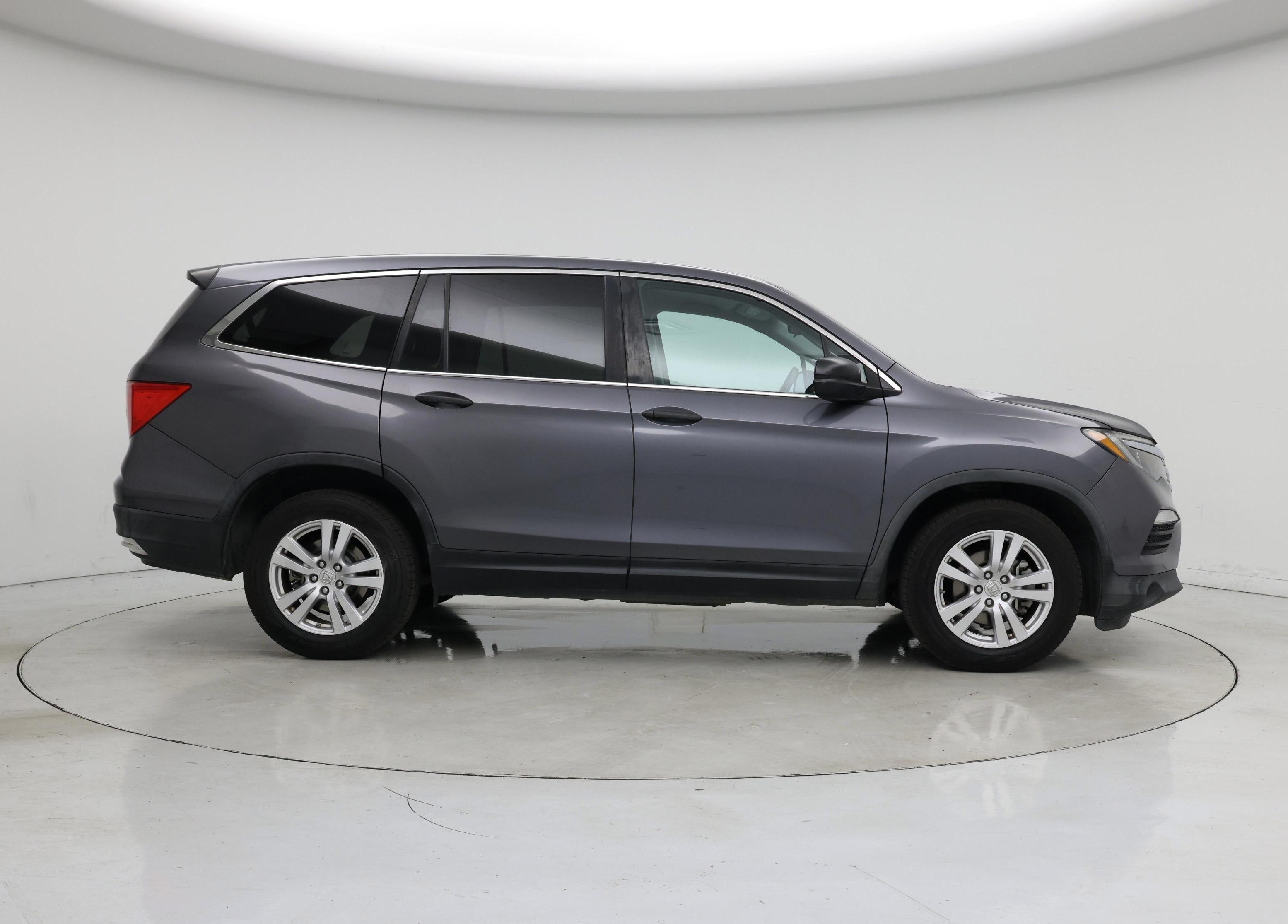 Thumbnail: 2016 Honda Pilot - 7