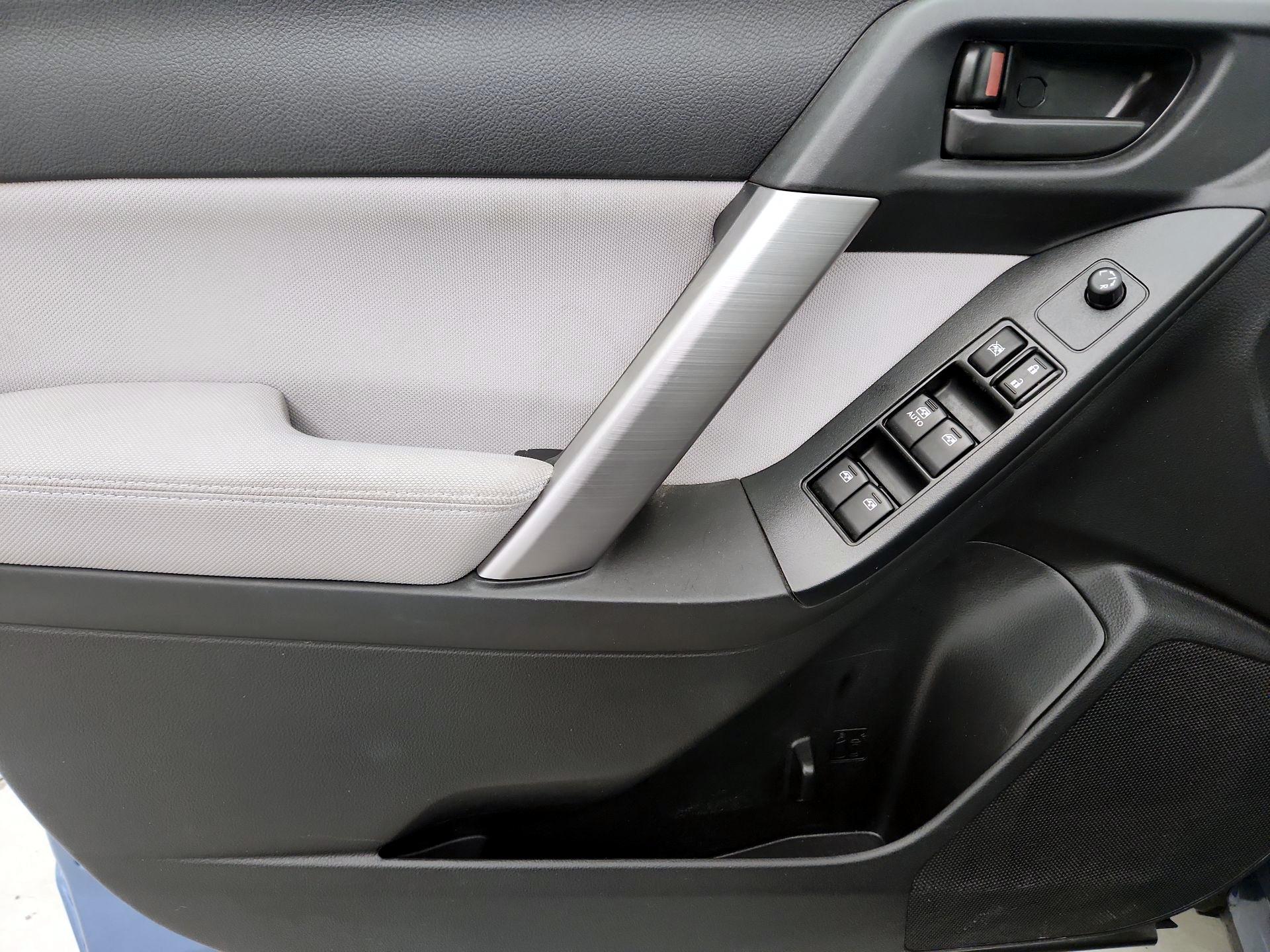 Thumbnail: 2015 Subaru Forester - 12