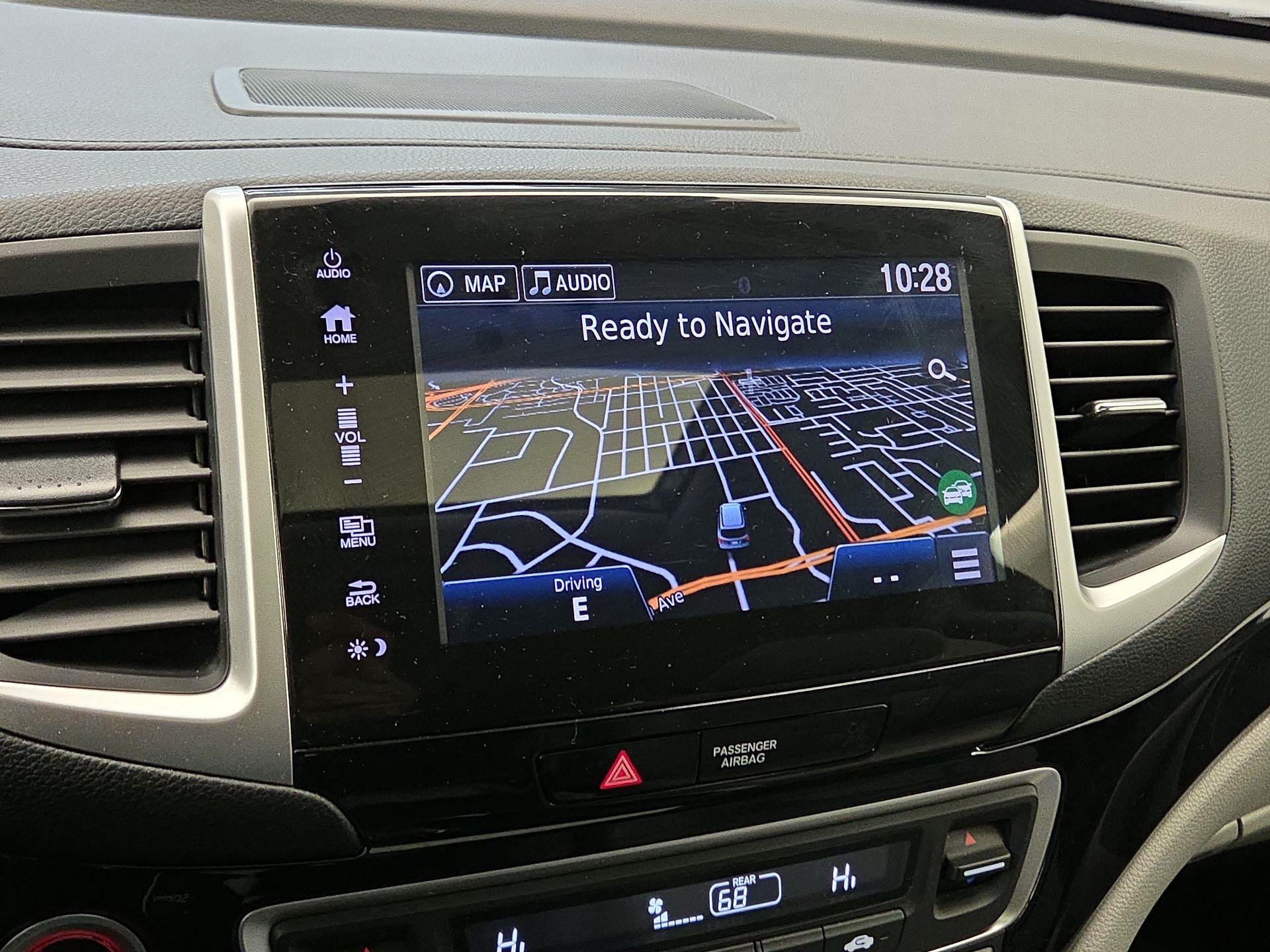 Thumbnail: 2017 Honda Pilot - 12