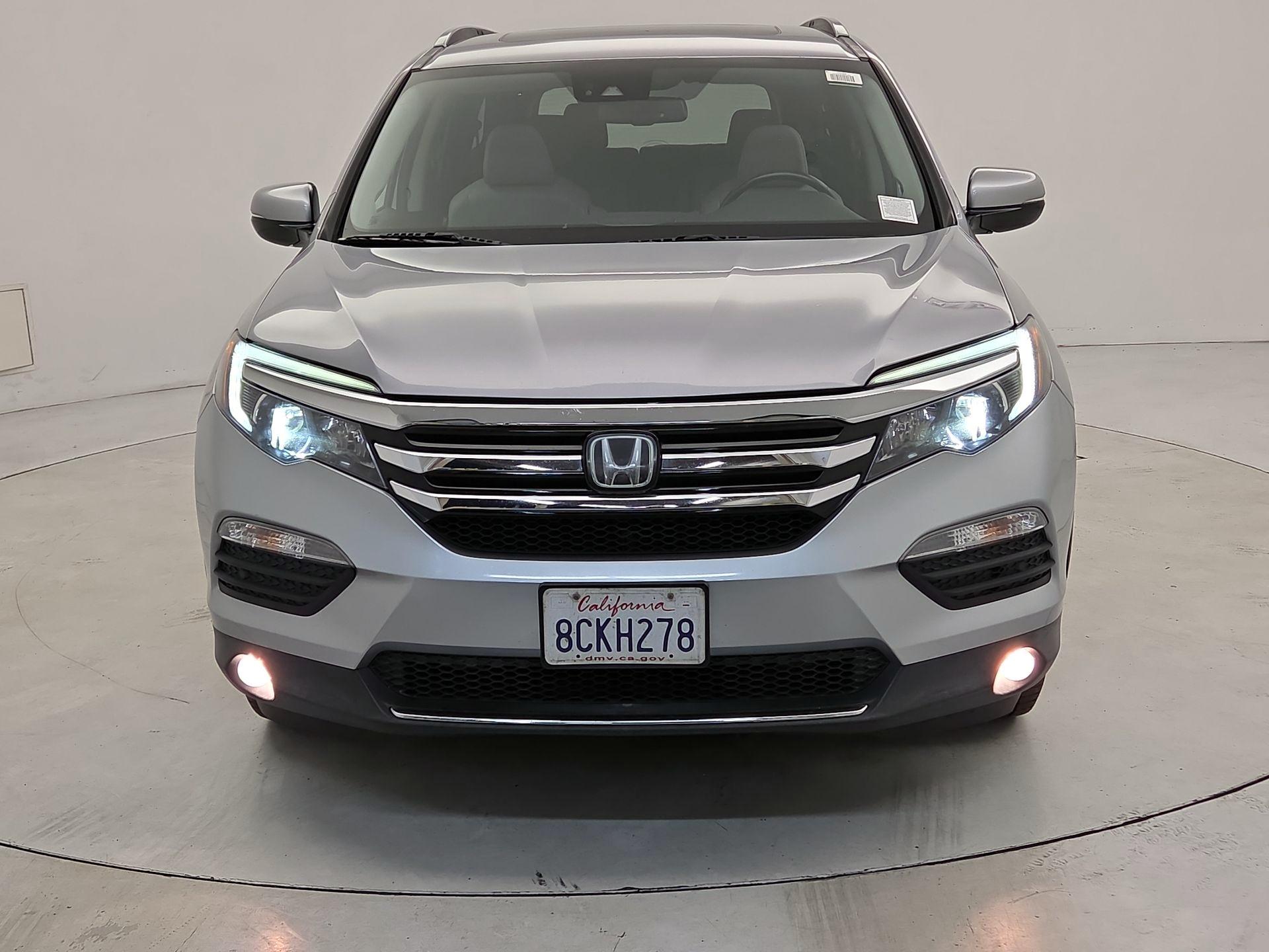 Thumbnail: 2017 Honda Pilot - 2