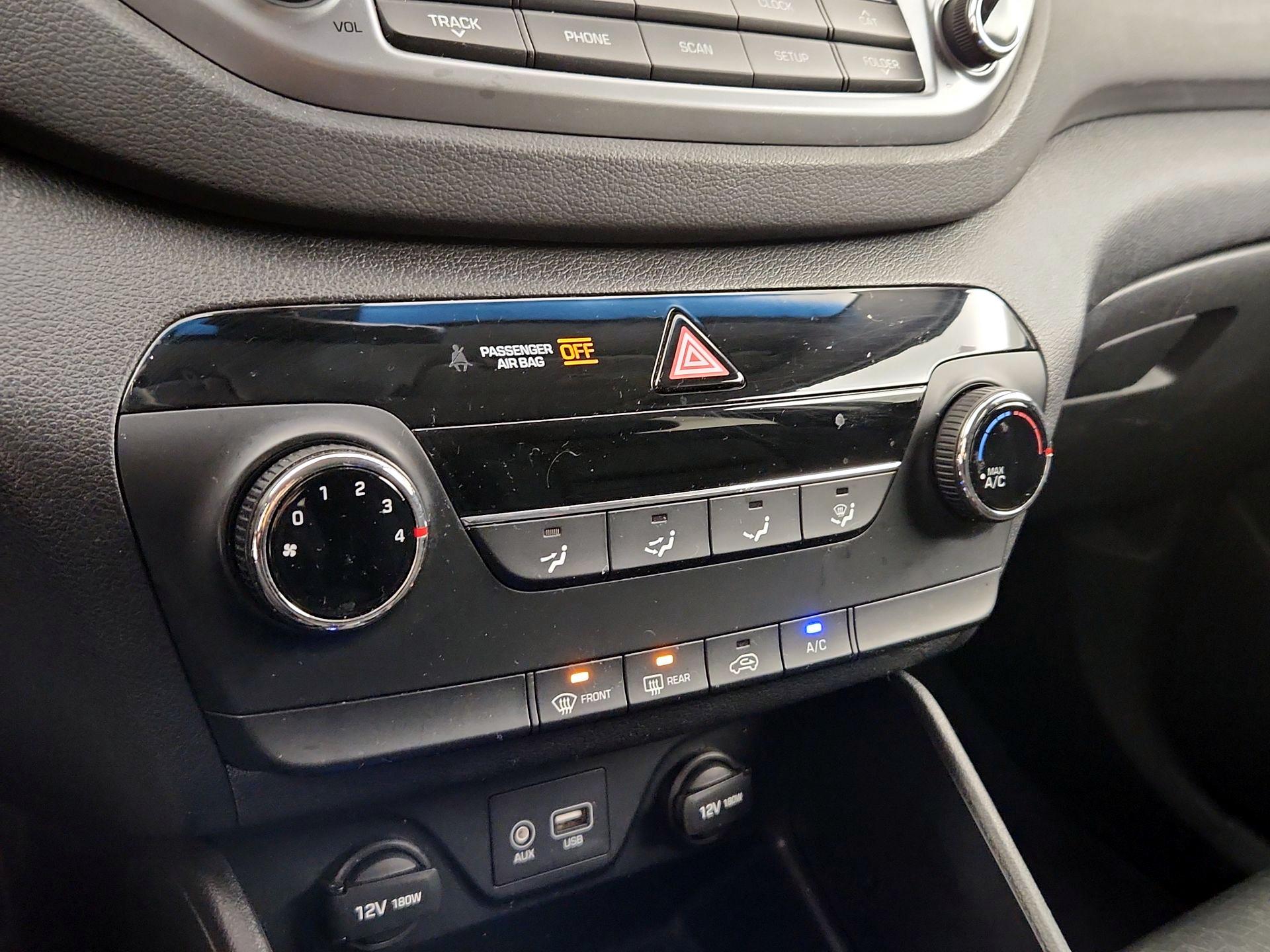 Thumbnail: 2016 Hyundai Tucson - 16