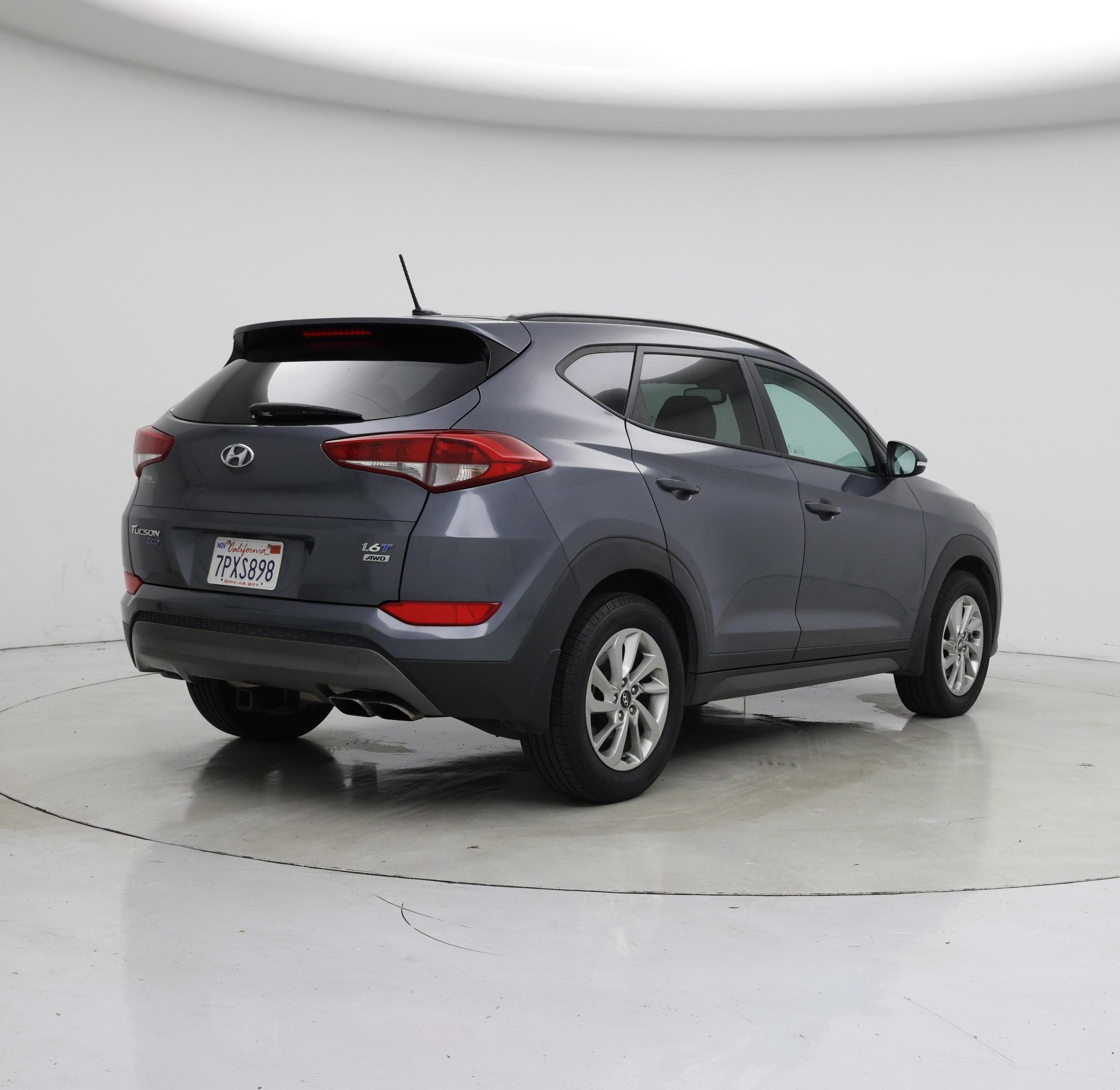 Thumbnail: 2016 Hyundai Tucson - 8