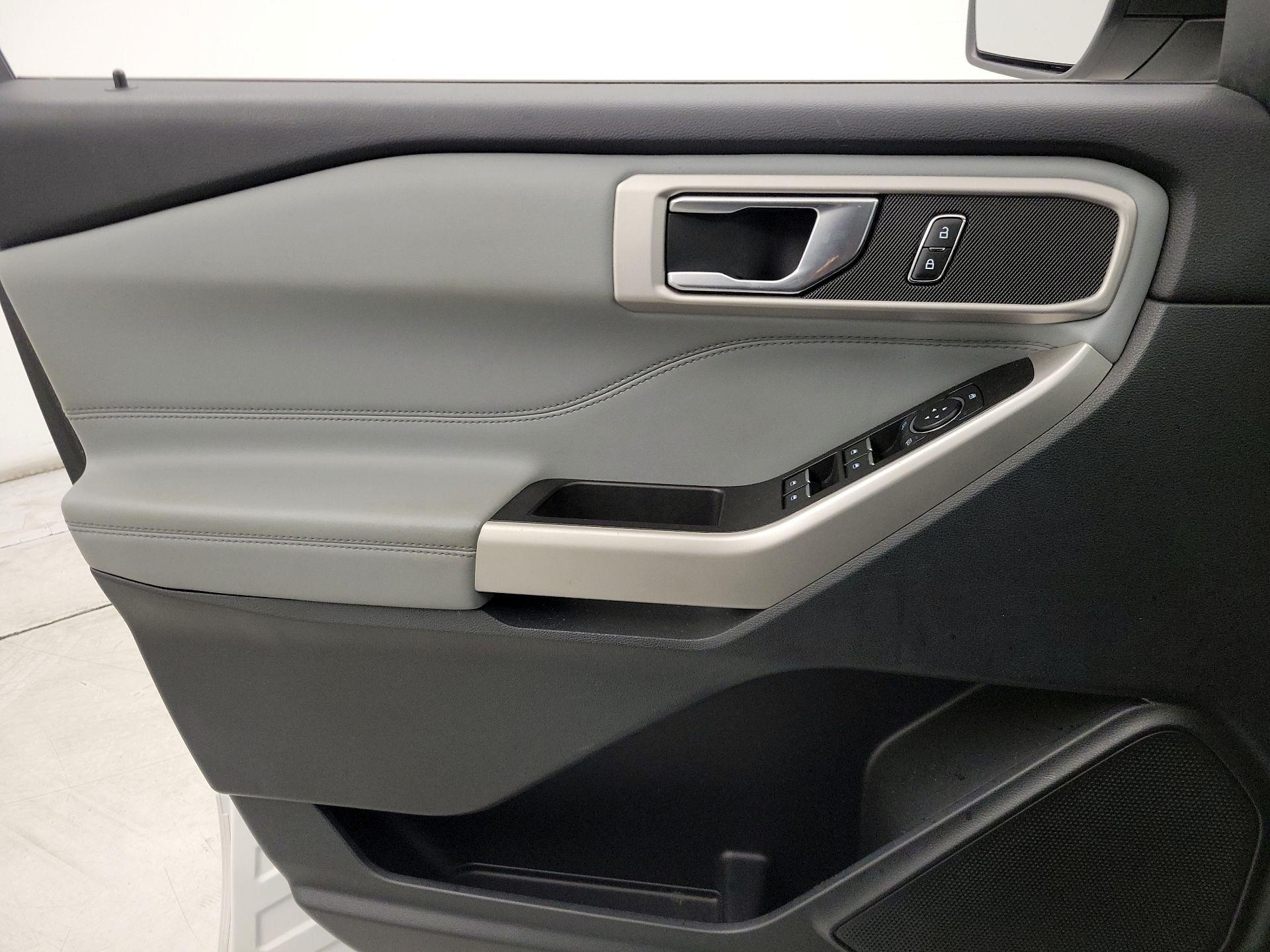 Thumbnail: 2021 Ford Explorer - 12