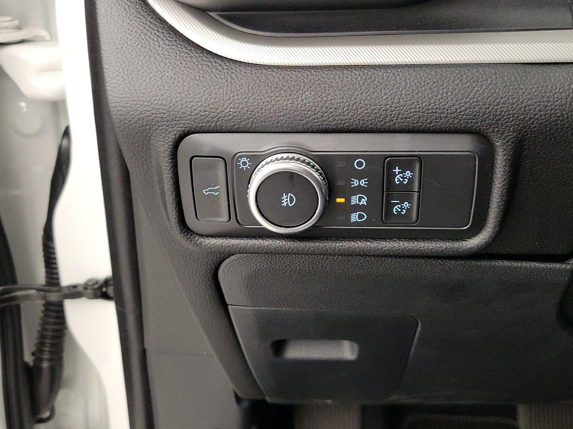 Thumbnail: 2021 Ford Explorer - 13