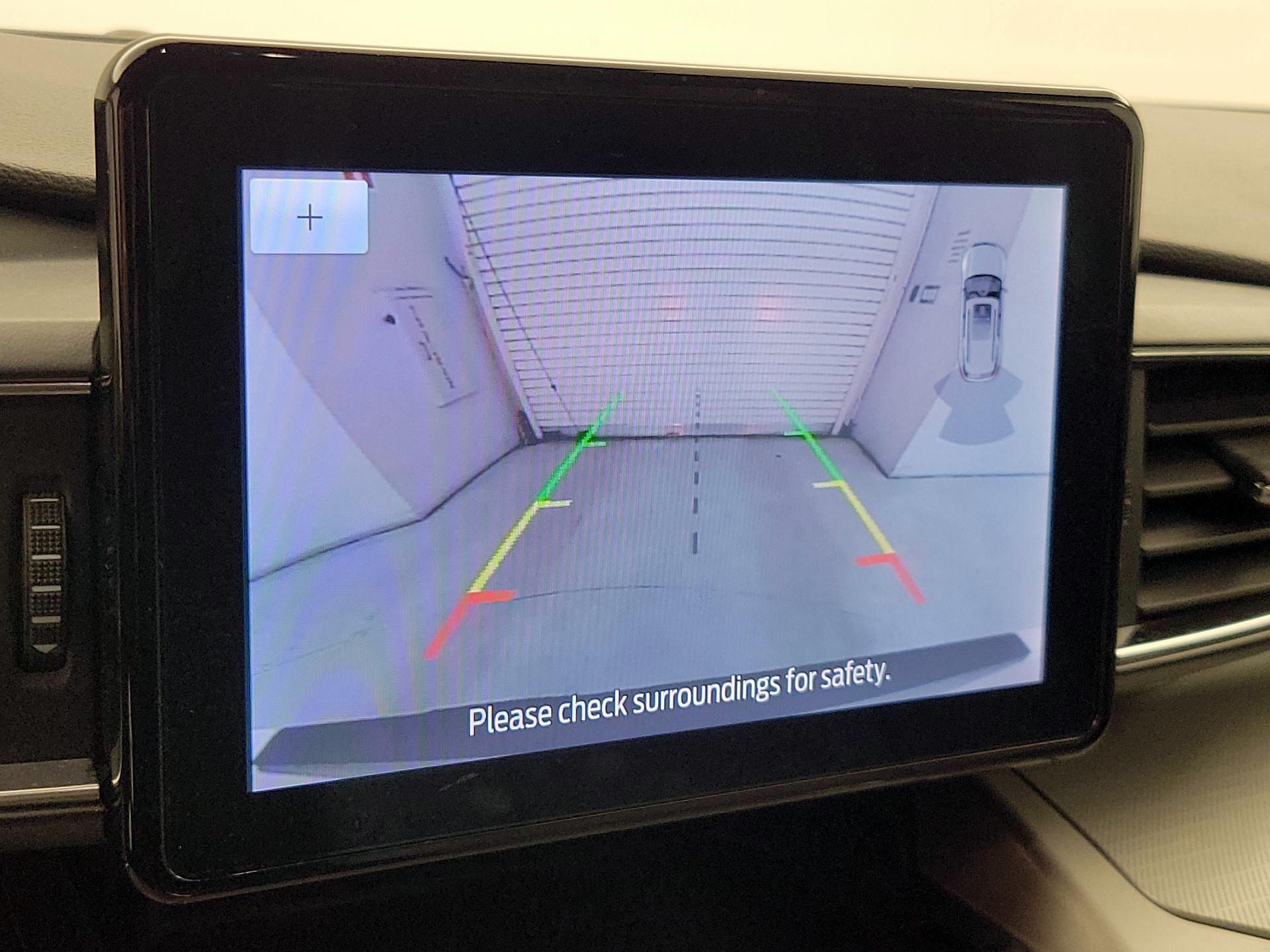 Thumbnail: 2021 Ford Explorer - 15