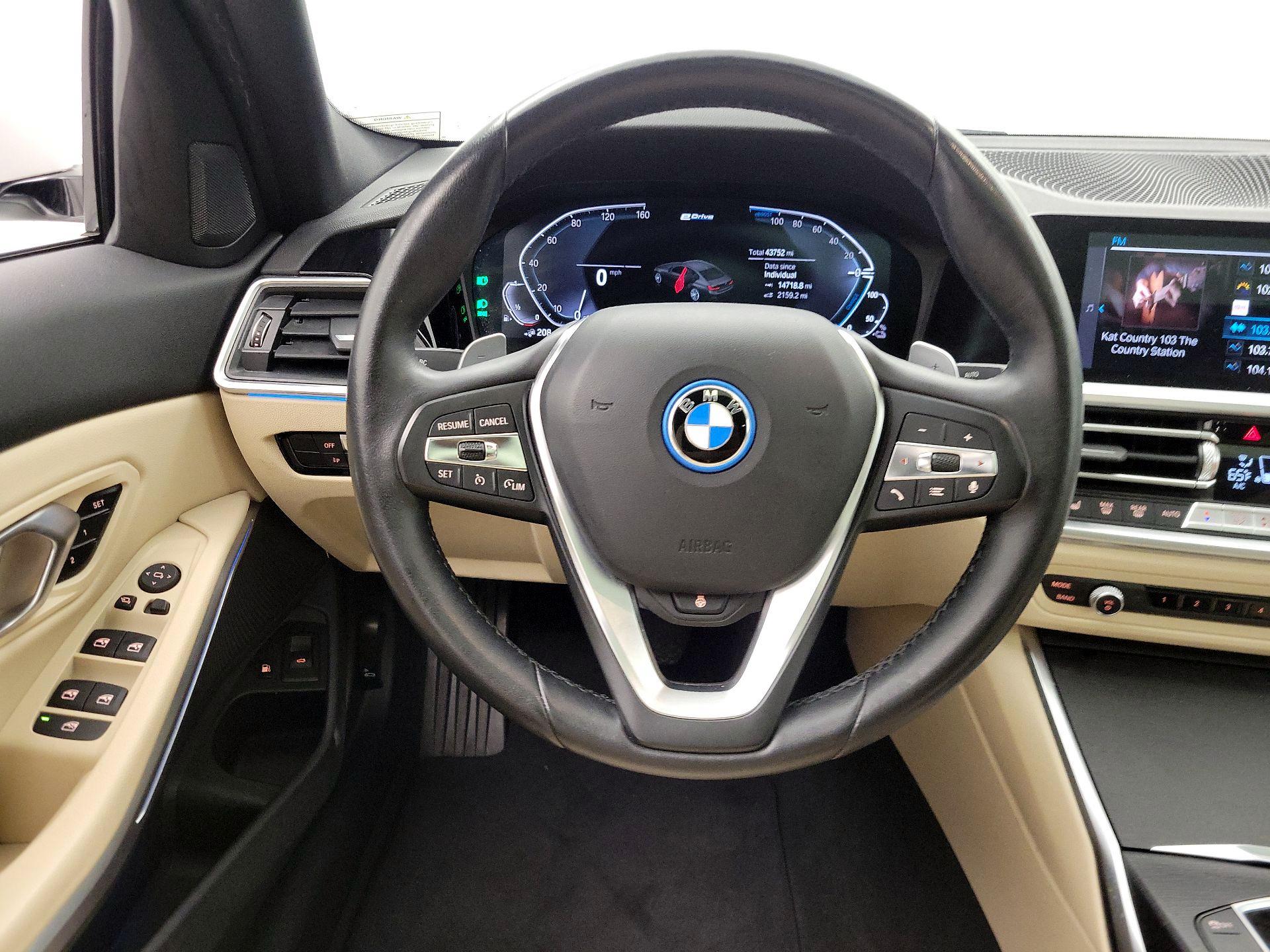 Thumbnail: 2022 BMW 3 Series - 10