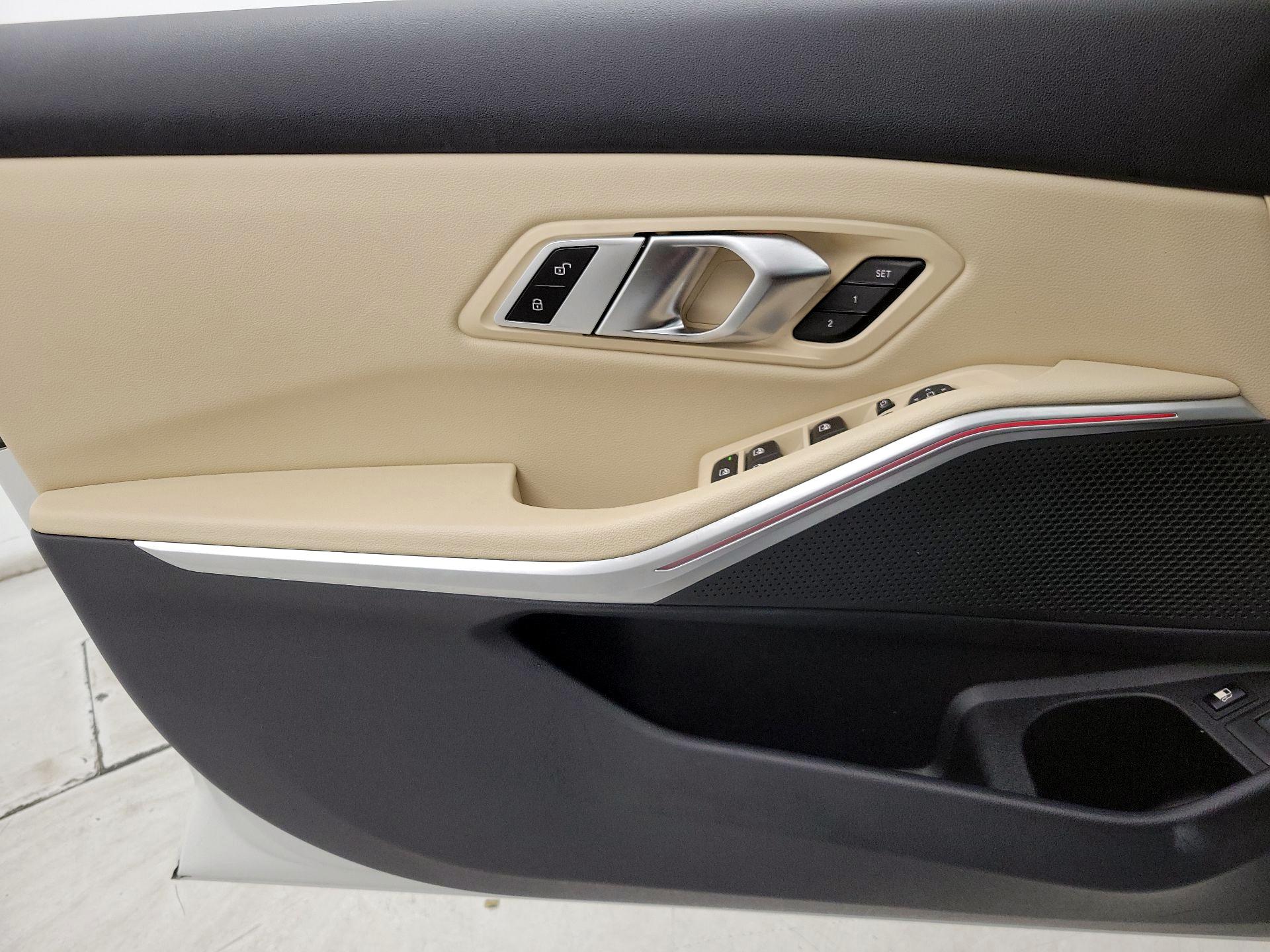 Thumbnail: 2022 BMW 3 Series - 12