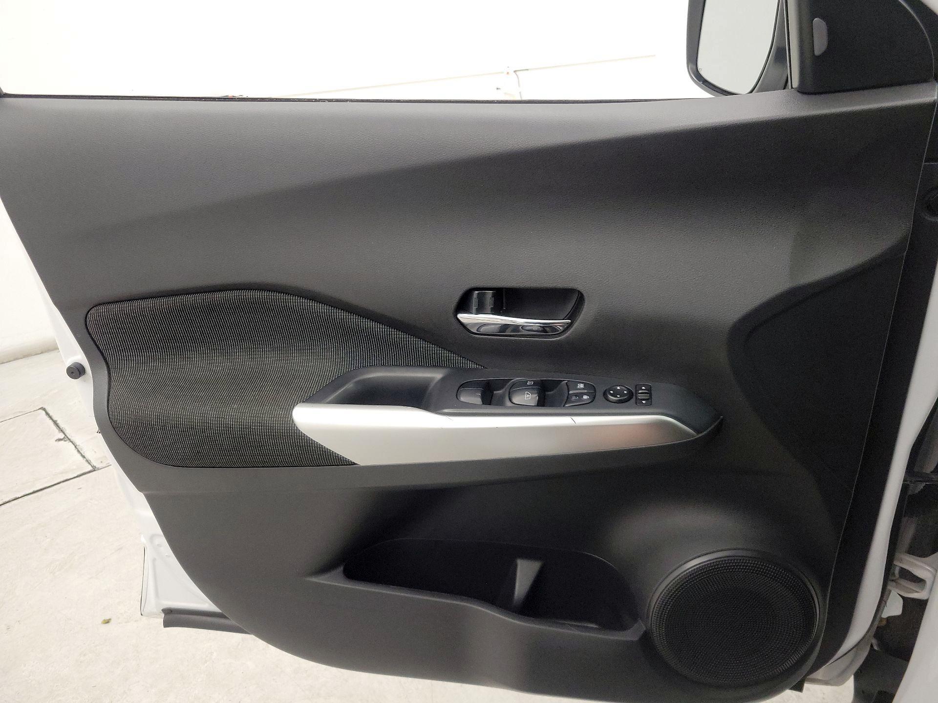 Thumbnail: 2020 Nissan Kicks - 12