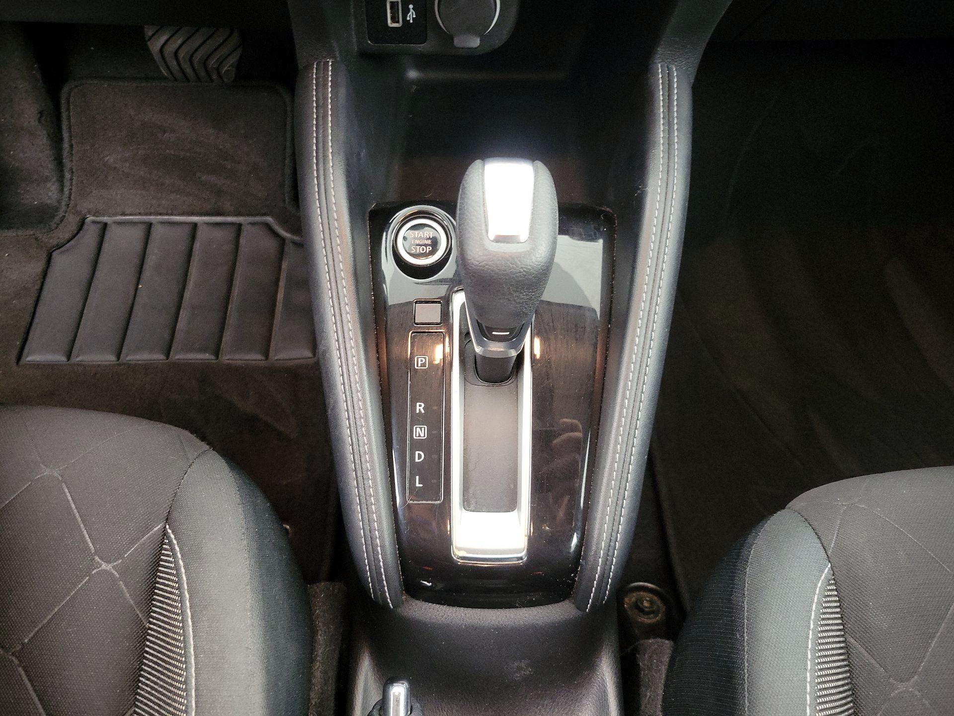 Thumbnail: 2020 Nissan Kicks - 16