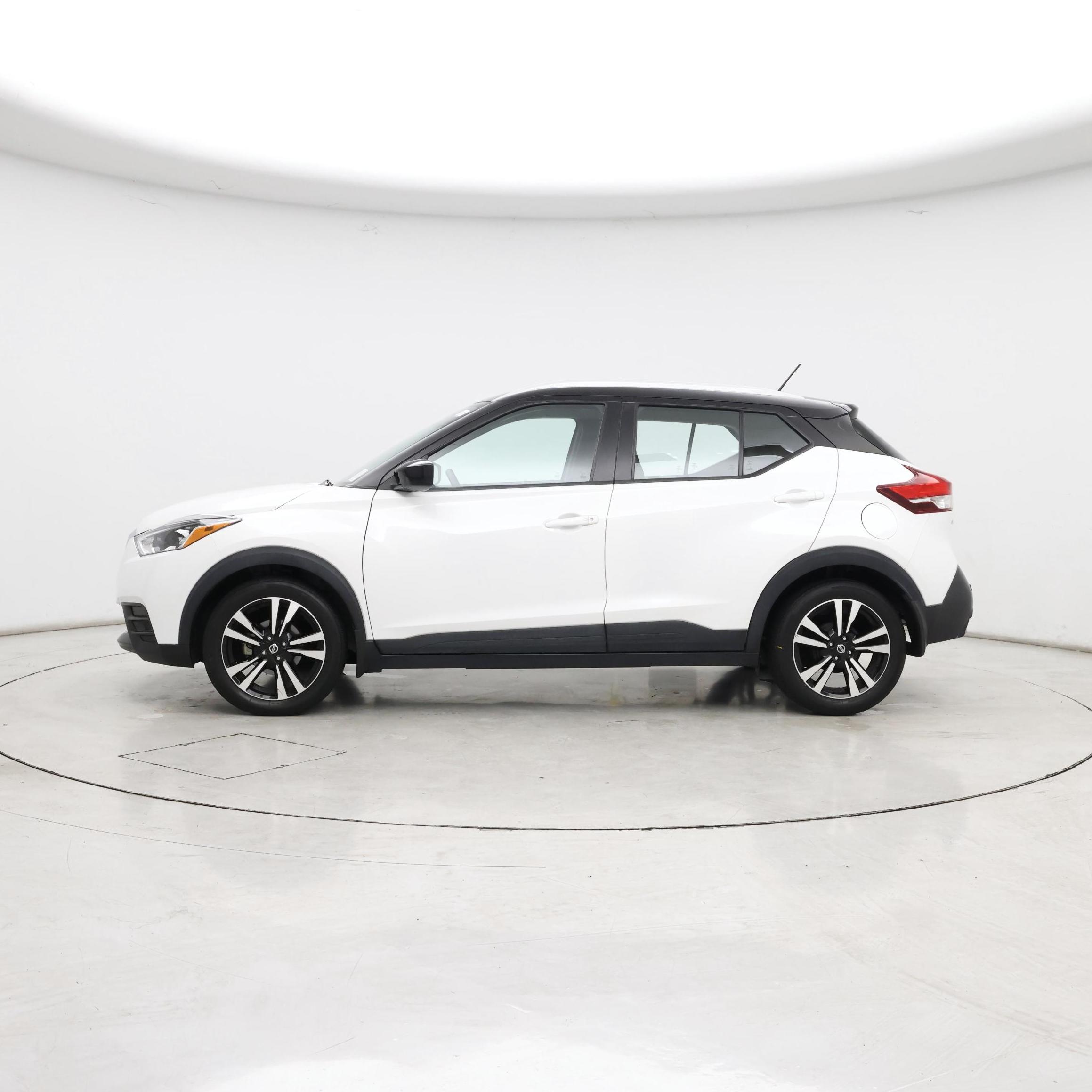 Thumbnail: 2020 Nissan Kicks - 3