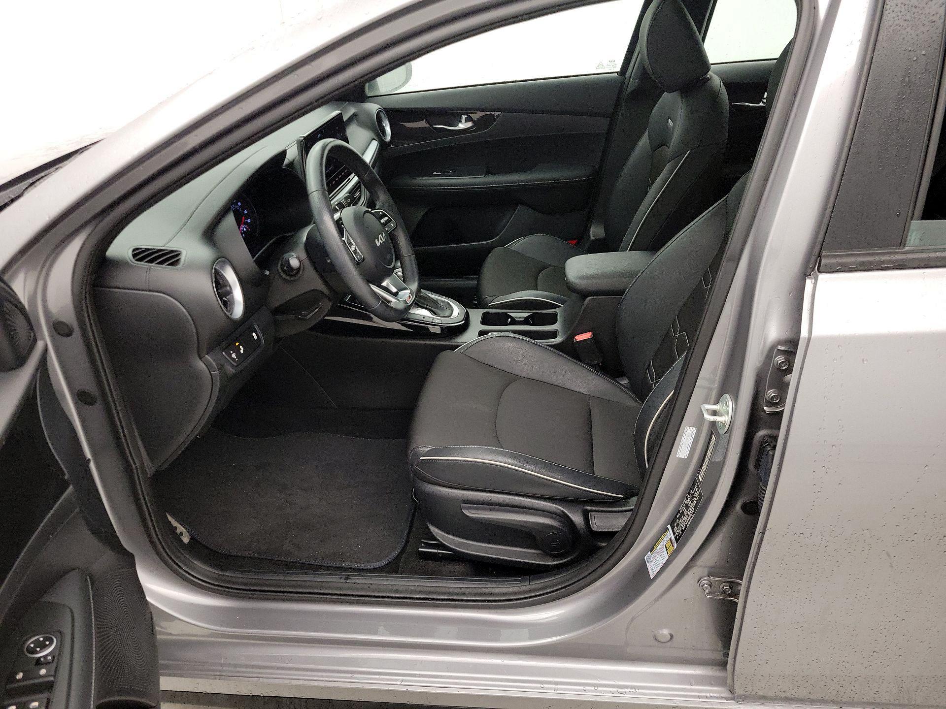 Thumbnail: 2024 Kia Forte - 11