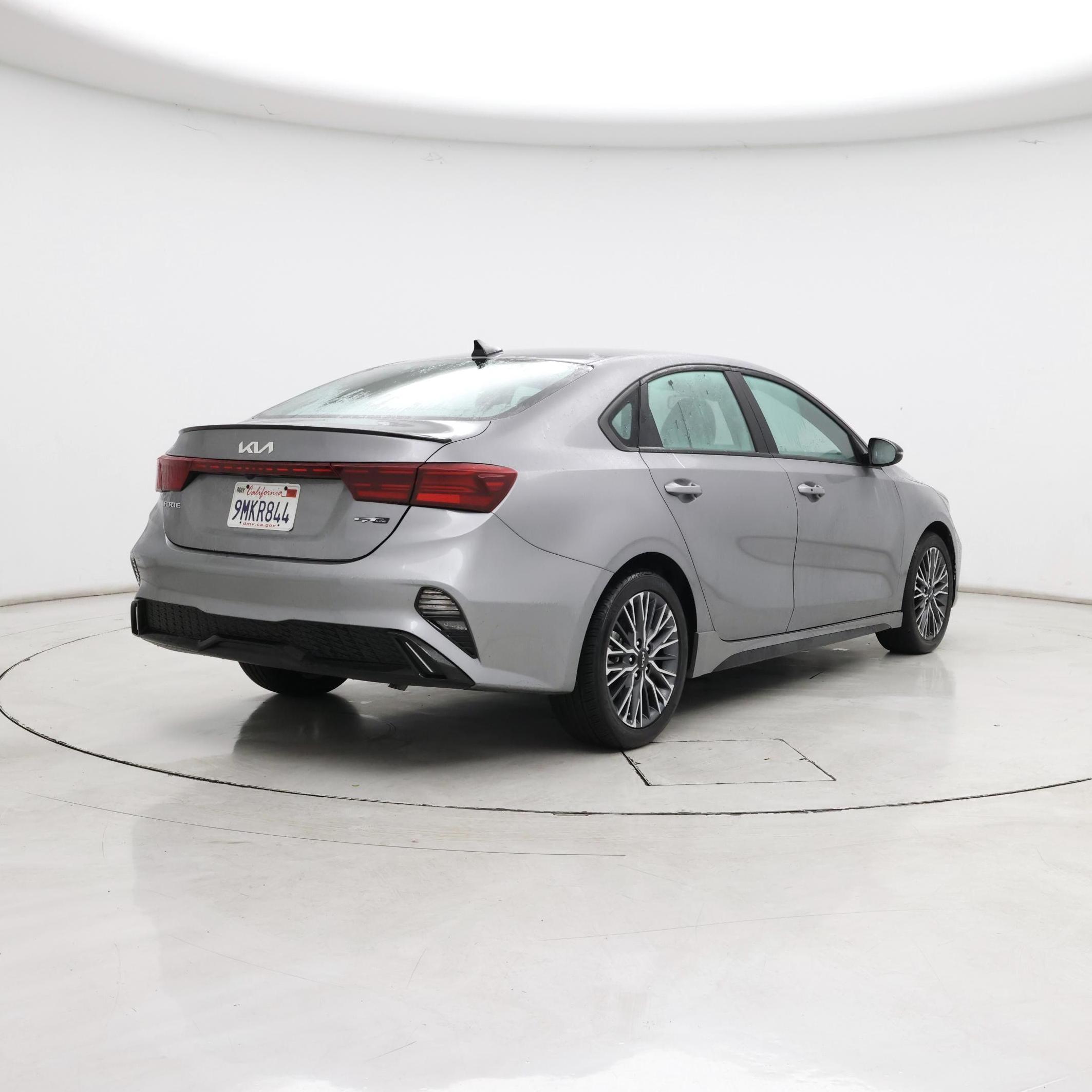 Thumbnail: 2024 Kia Forte - 8