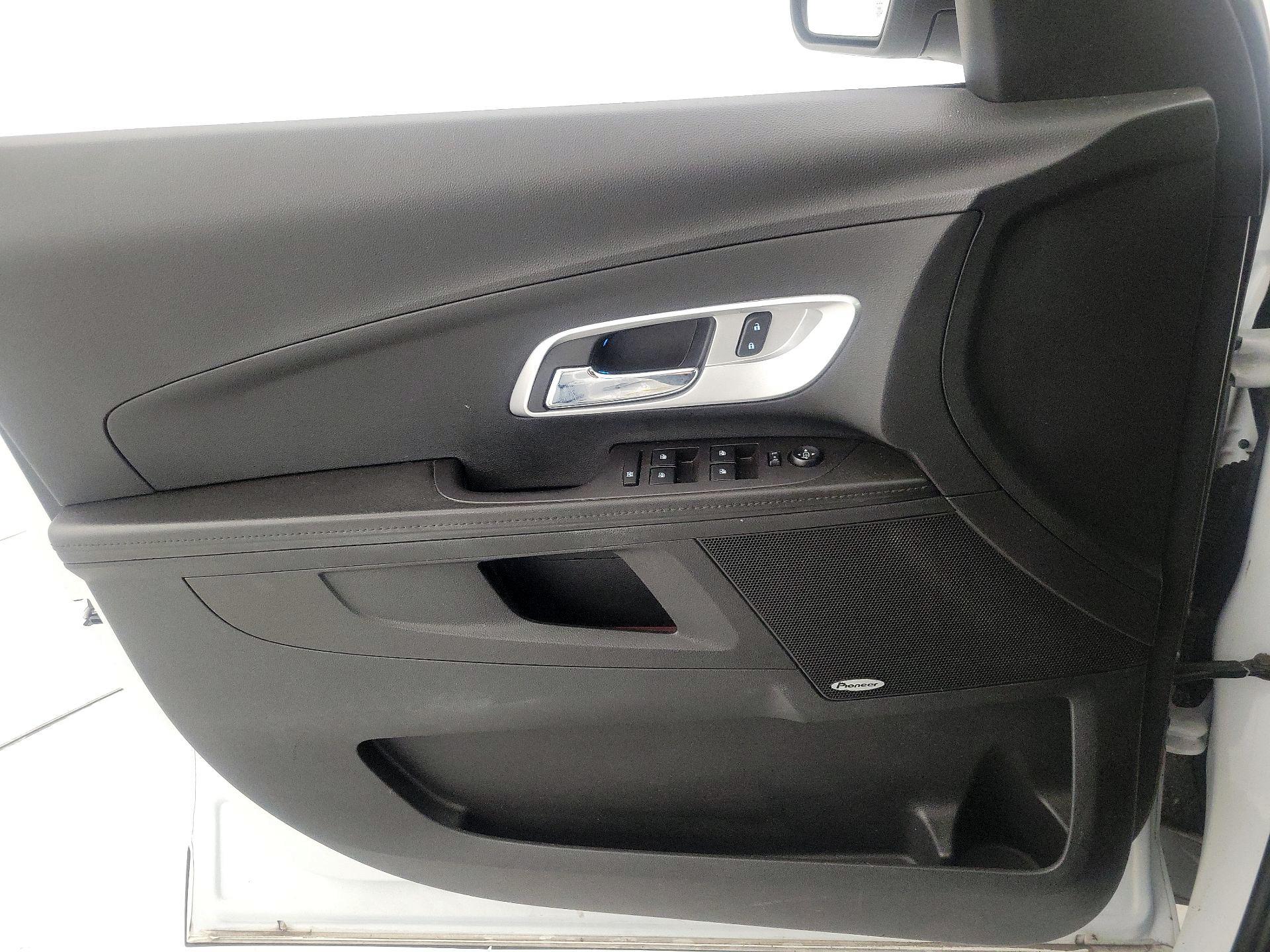 Thumbnail: 2017 Chevrolet Equinox - 12