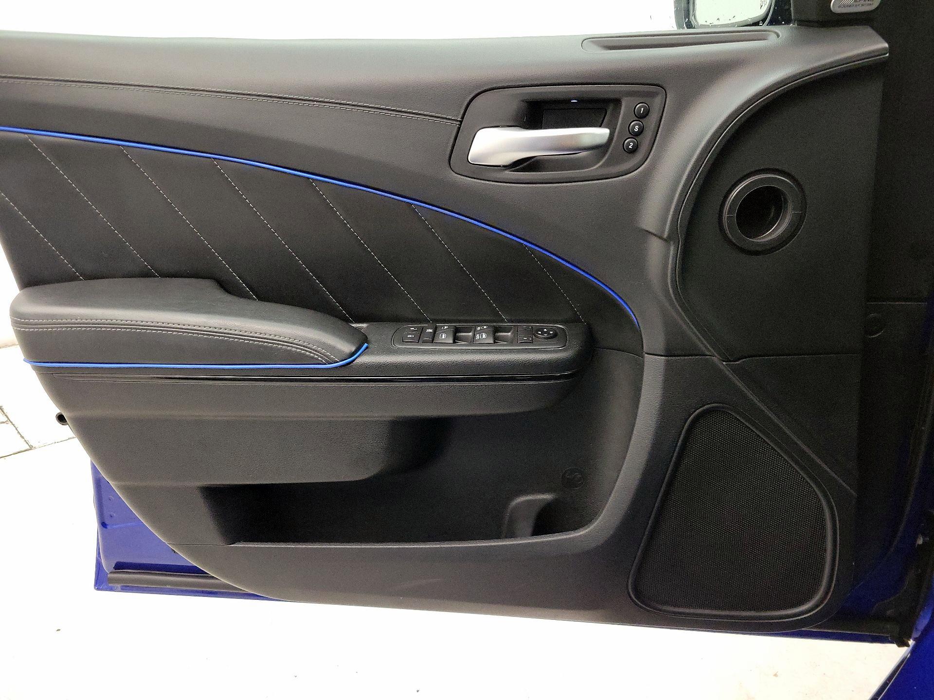 Thumbnail: 2020 Dodge Charger - 12