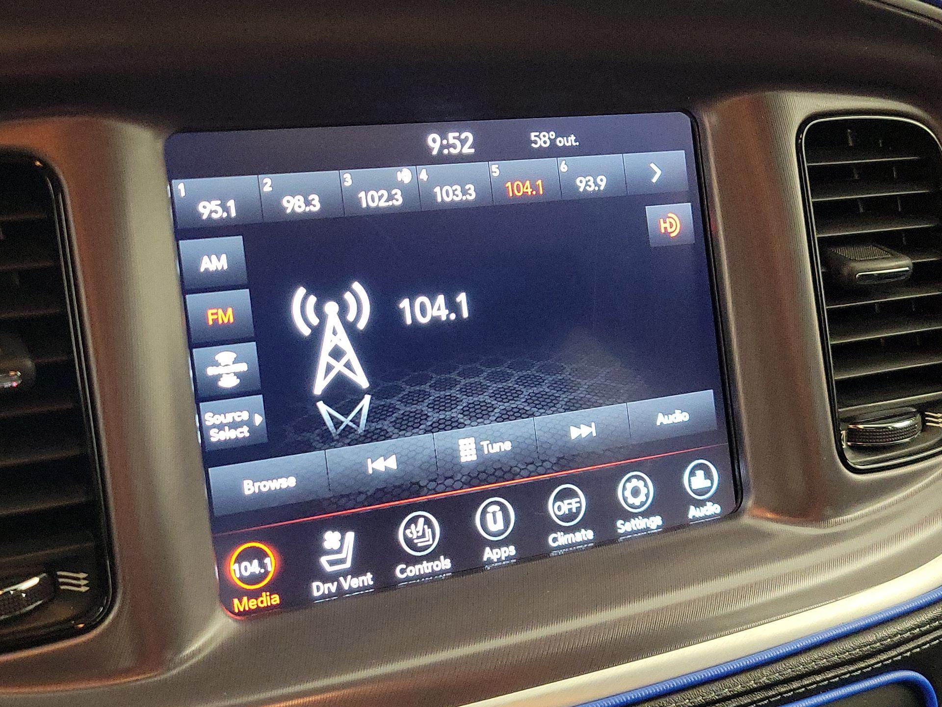 Thumbnail: 2020 Dodge Charger - 15