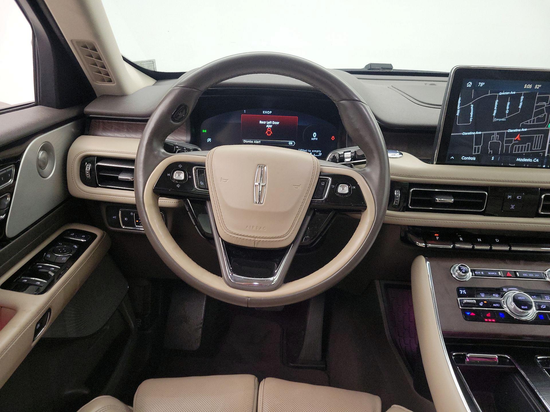 Thumbnail: 2020 Lincoln Aviator - 10