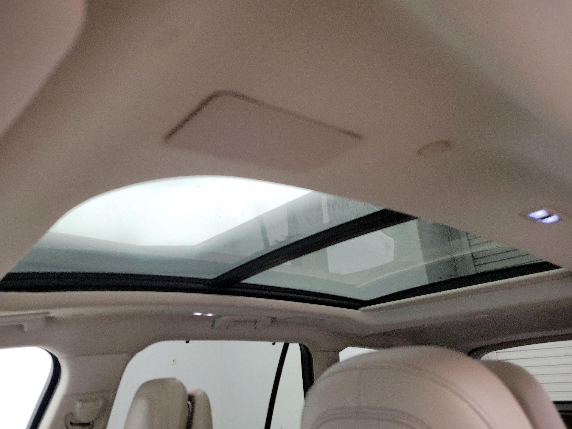 Thumbnail: 2020 Lincoln Aviator - 19