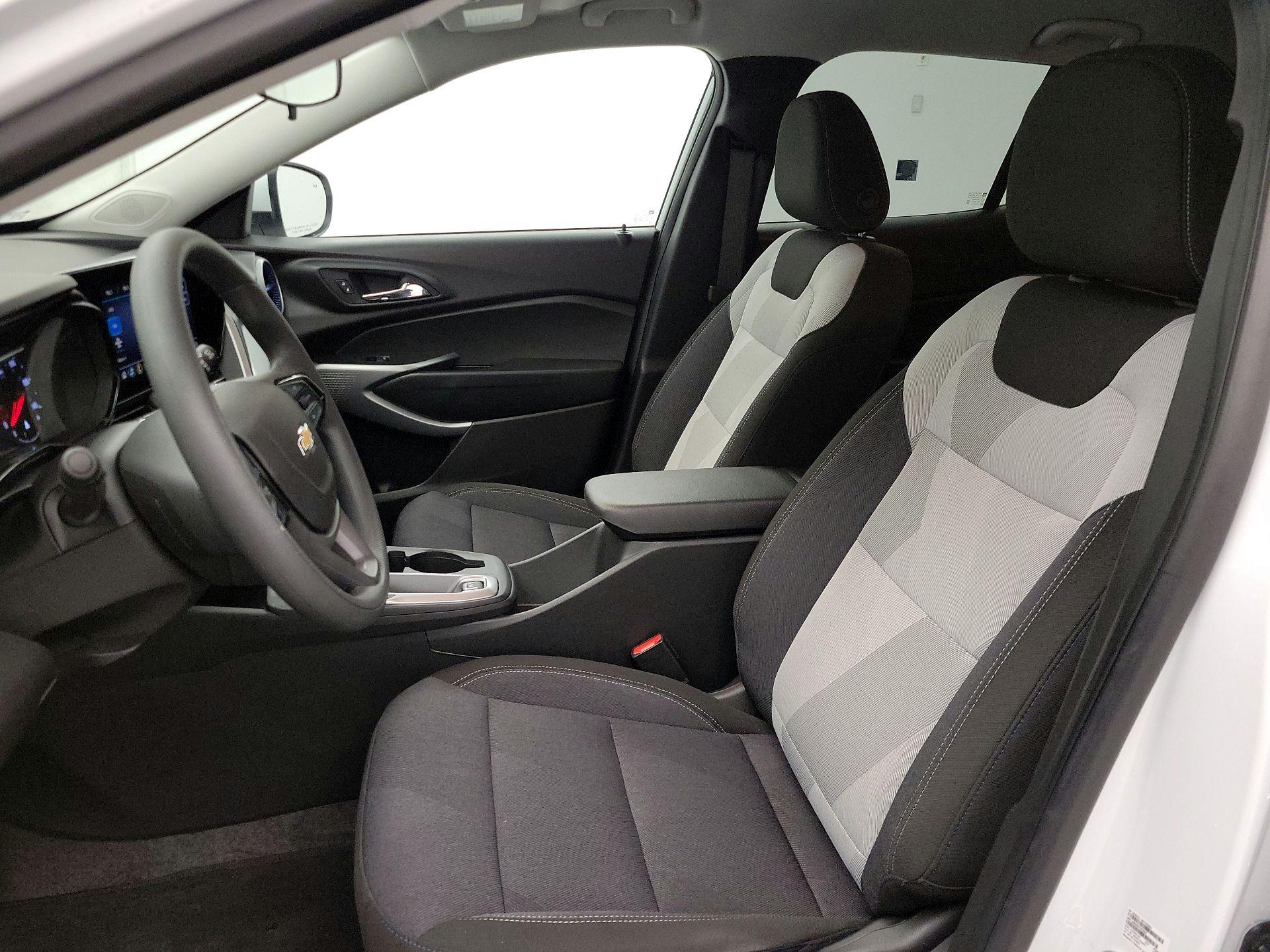 Thumbnail: 2025 Chevrolet Trax - 11