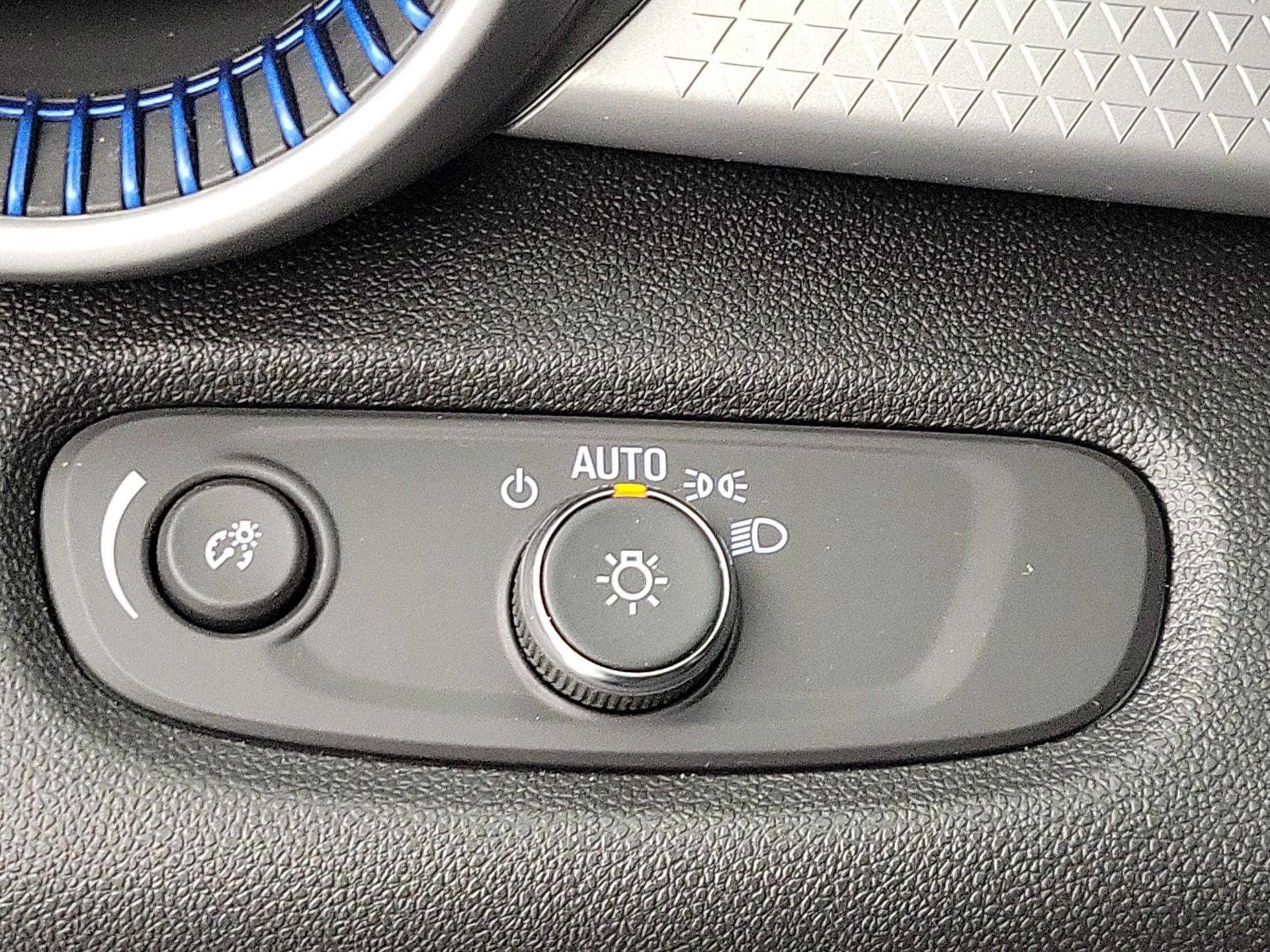 Thumbnail: 2025 Chevrolet Trax - 13