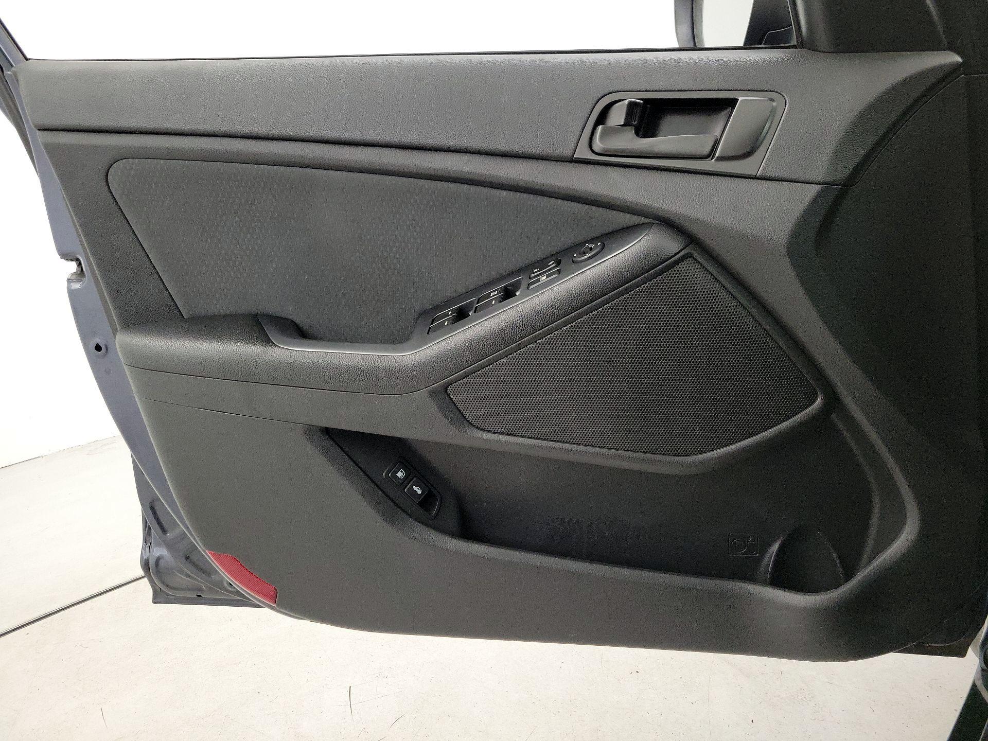 Thumbnail: 2015 Kia Optima - 12