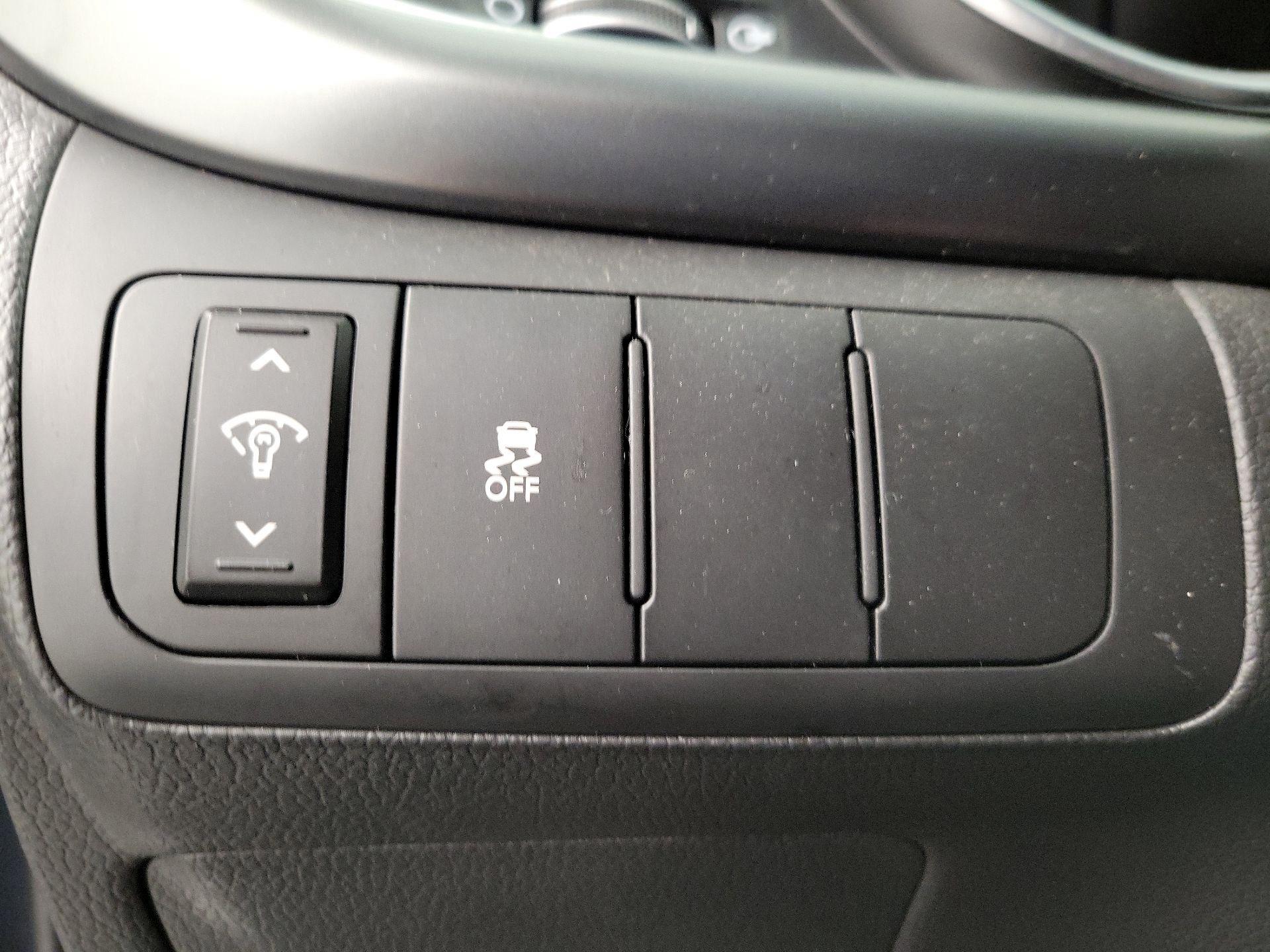 Thumbnail: 2015 Kia Optima - 13