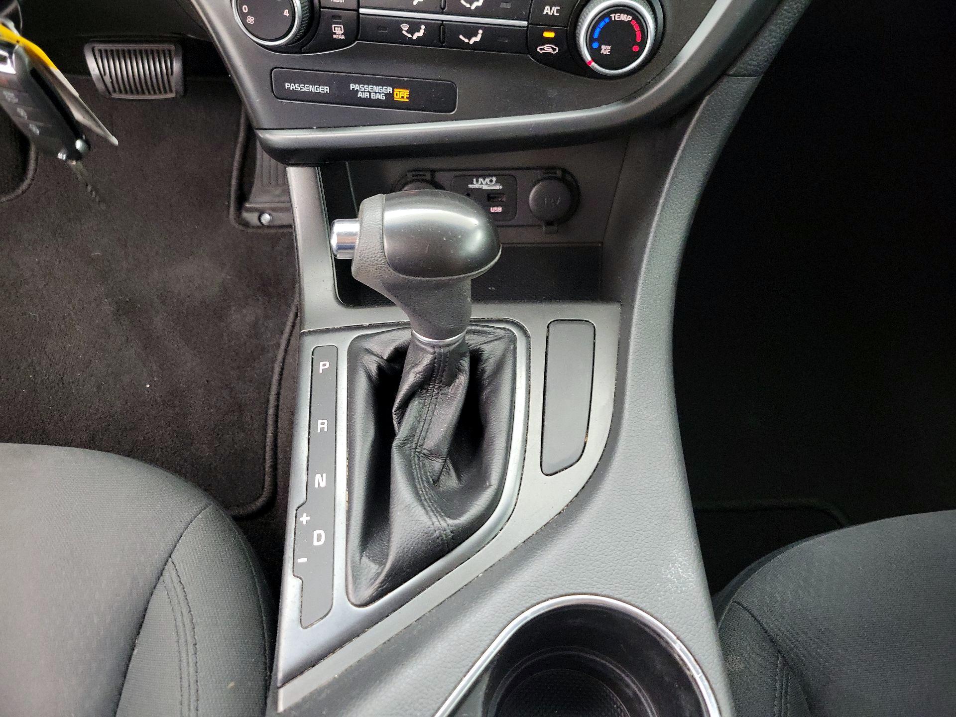 Thumbnail: 2015 Kia Optima - 17