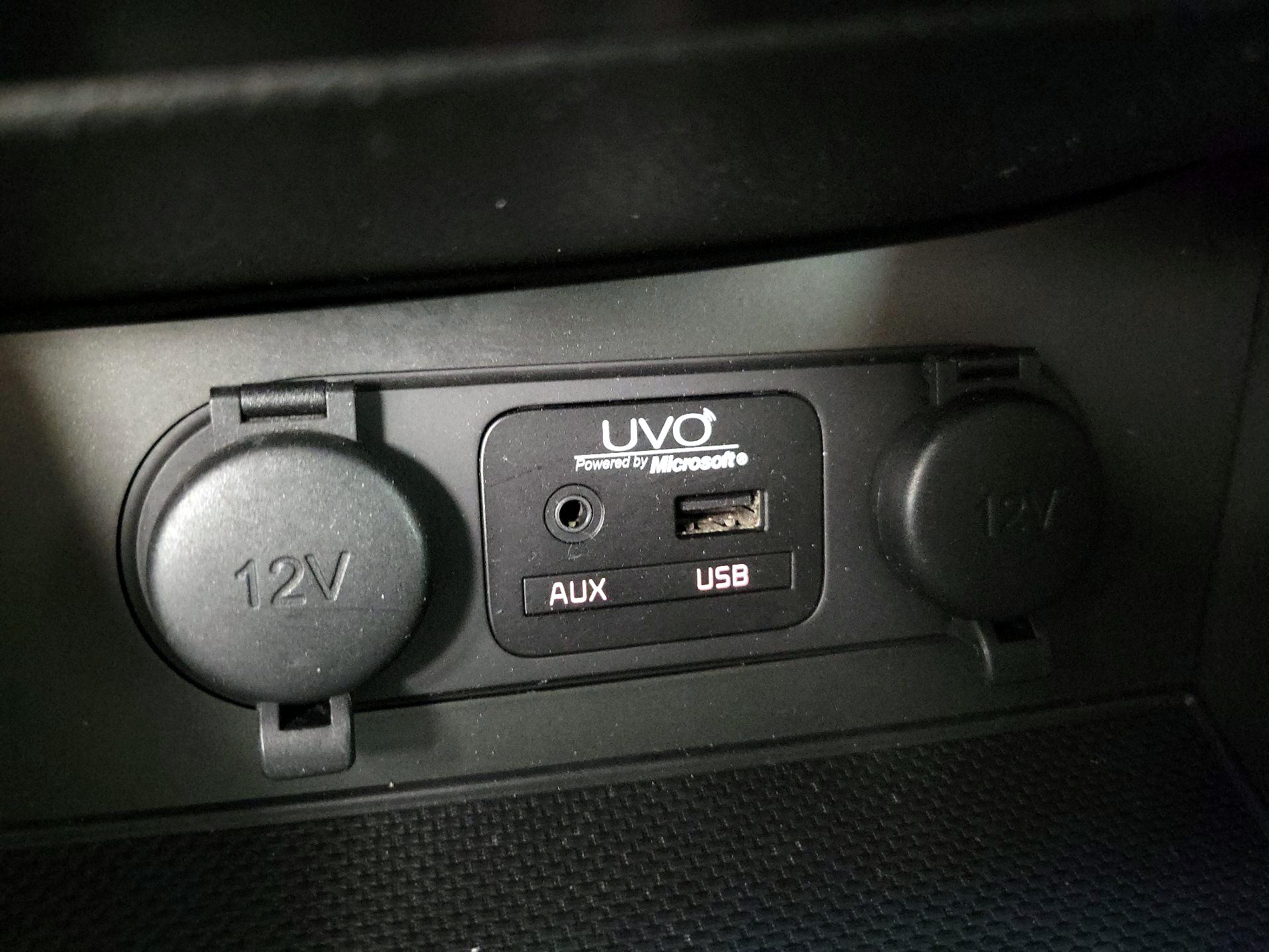 Thumbnail: 2015 Kia Optima - 18