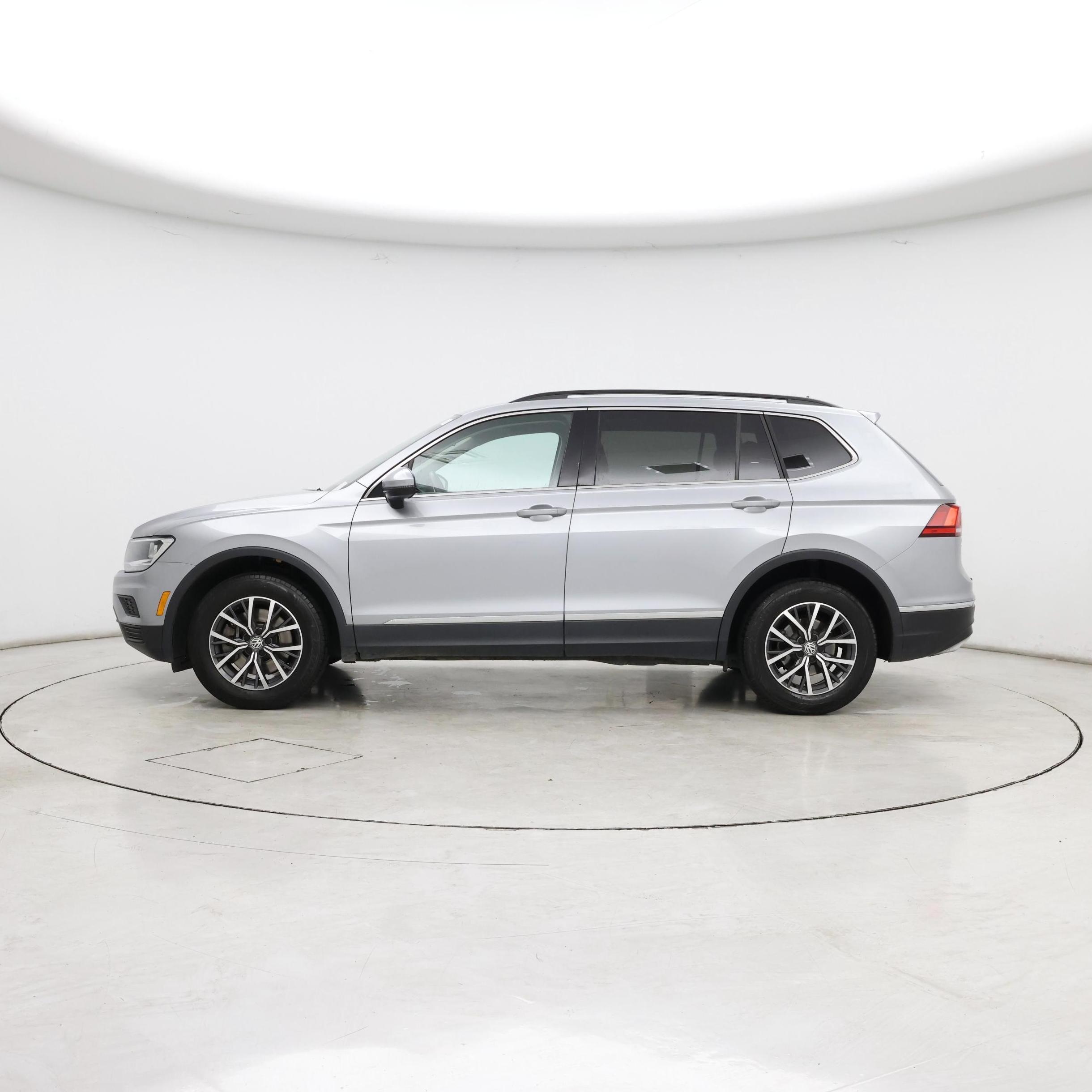 Thumbnail: 2020 Volkswagen Tiguan - 3