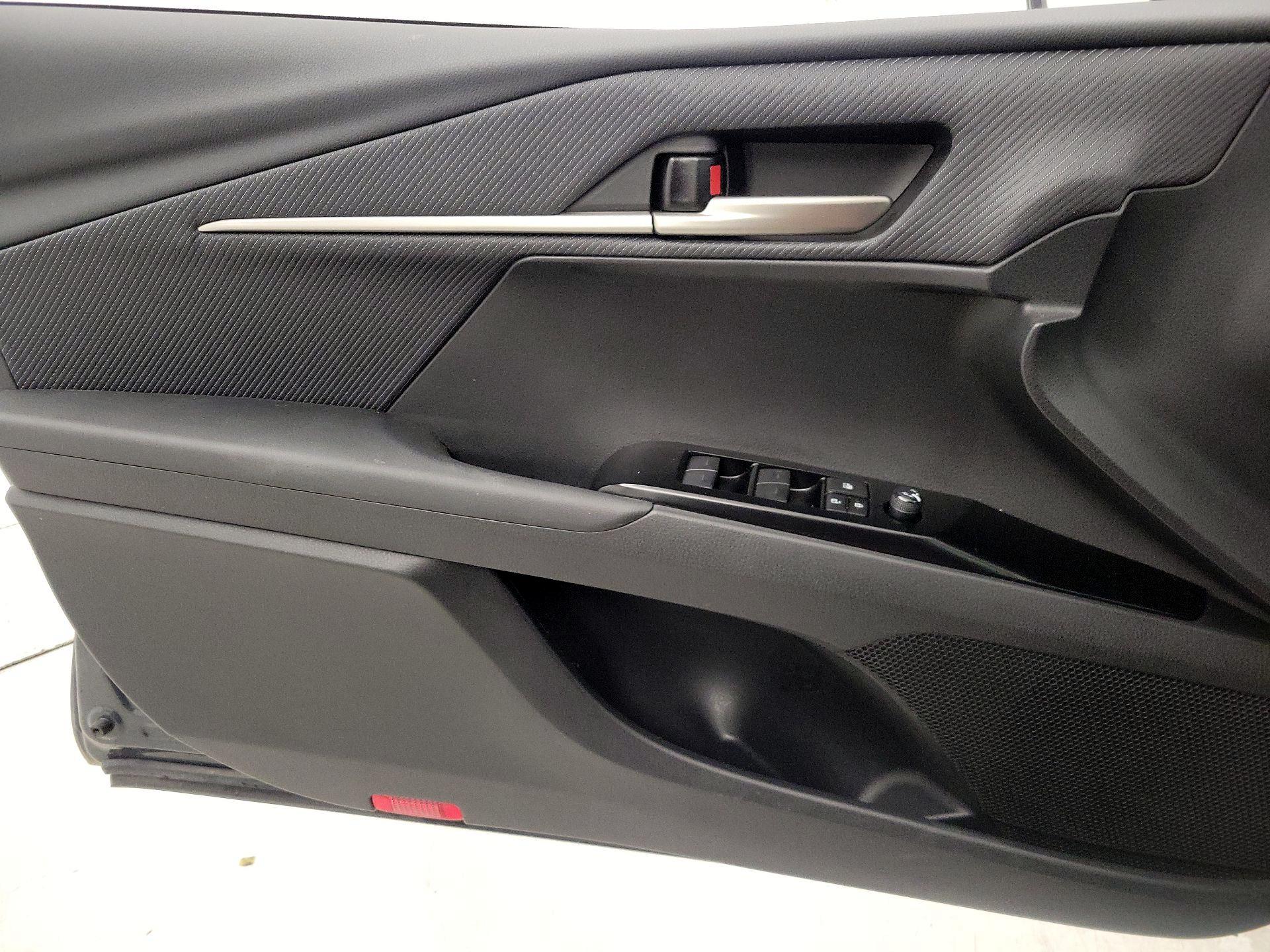 Thumbnail: 2025 Toyota Camry - 12