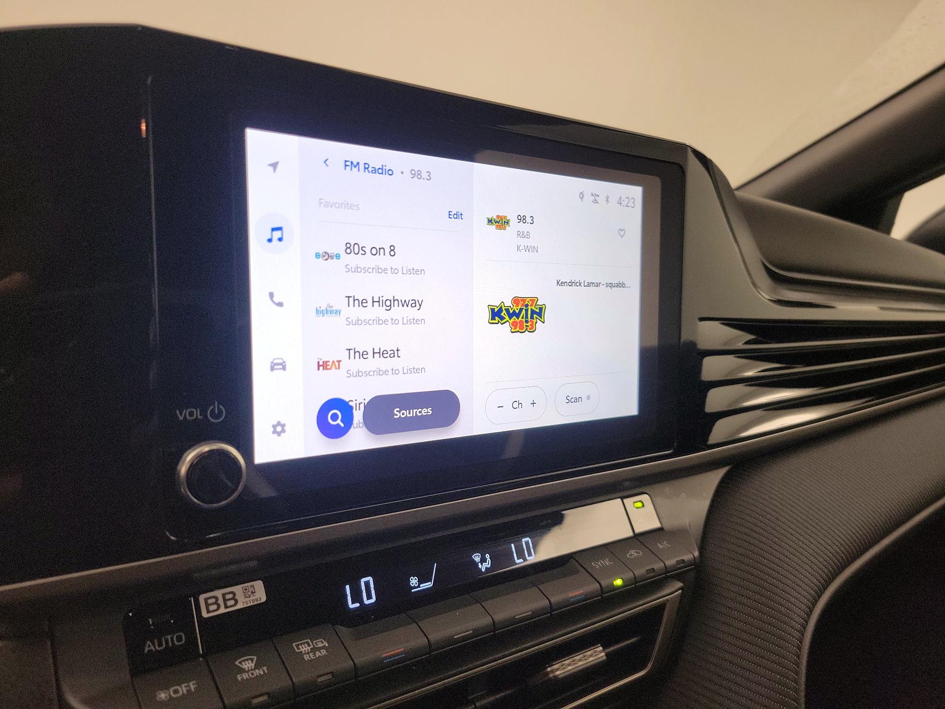 Thumbnail: 2025 Toyota Camry - 15