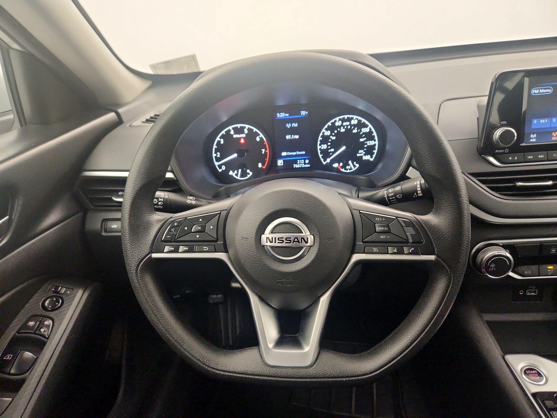 Thumbnail: 2021 Nissan Altima - 10