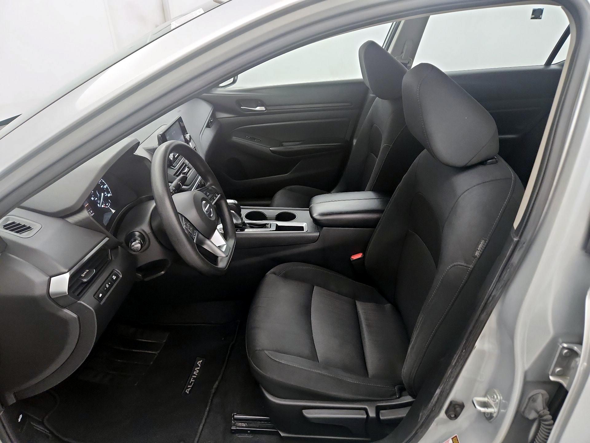 Thumbnail: 2021 Nissan Altima - 11