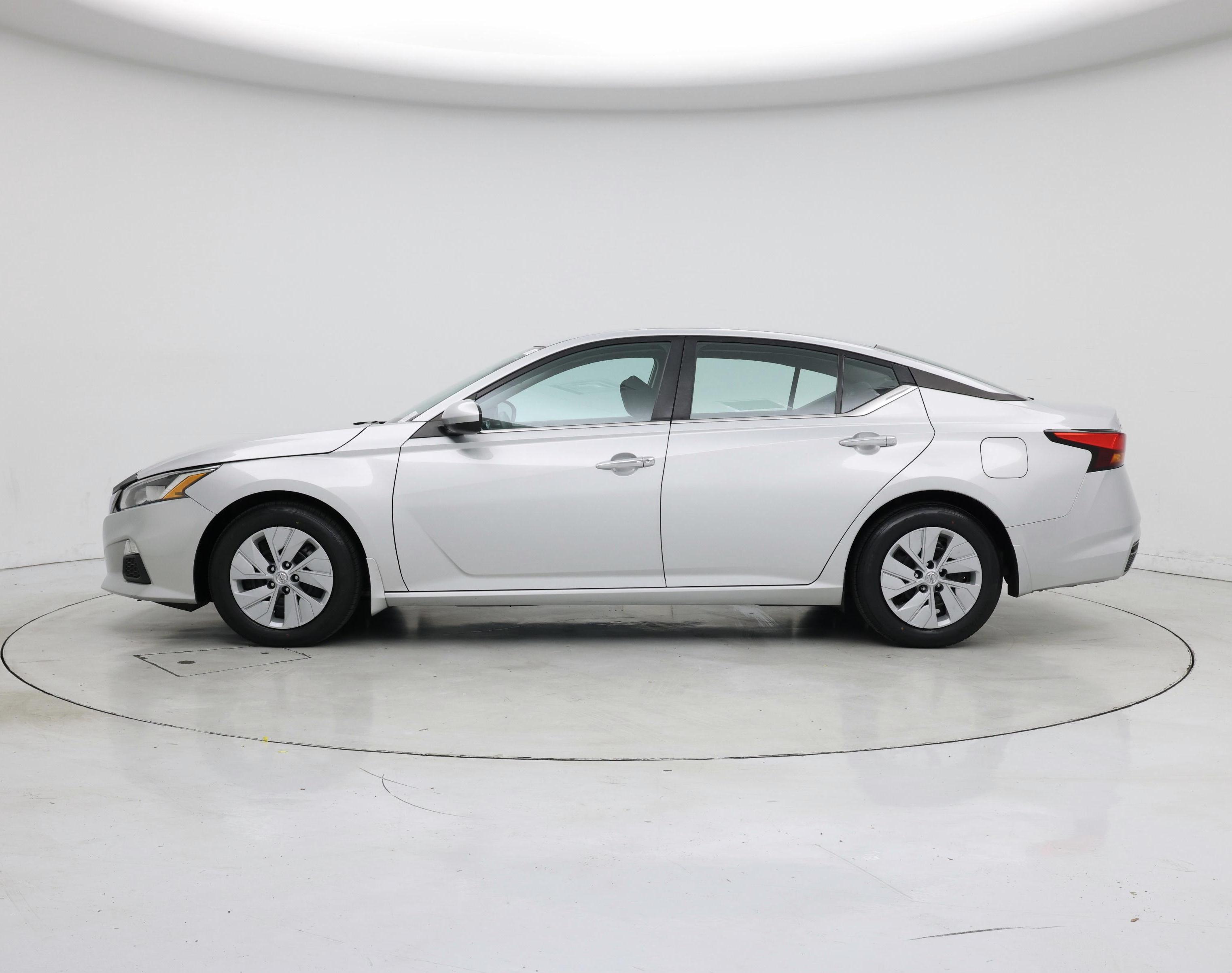 Thumbnail: 2021 Nissan Altima - 3