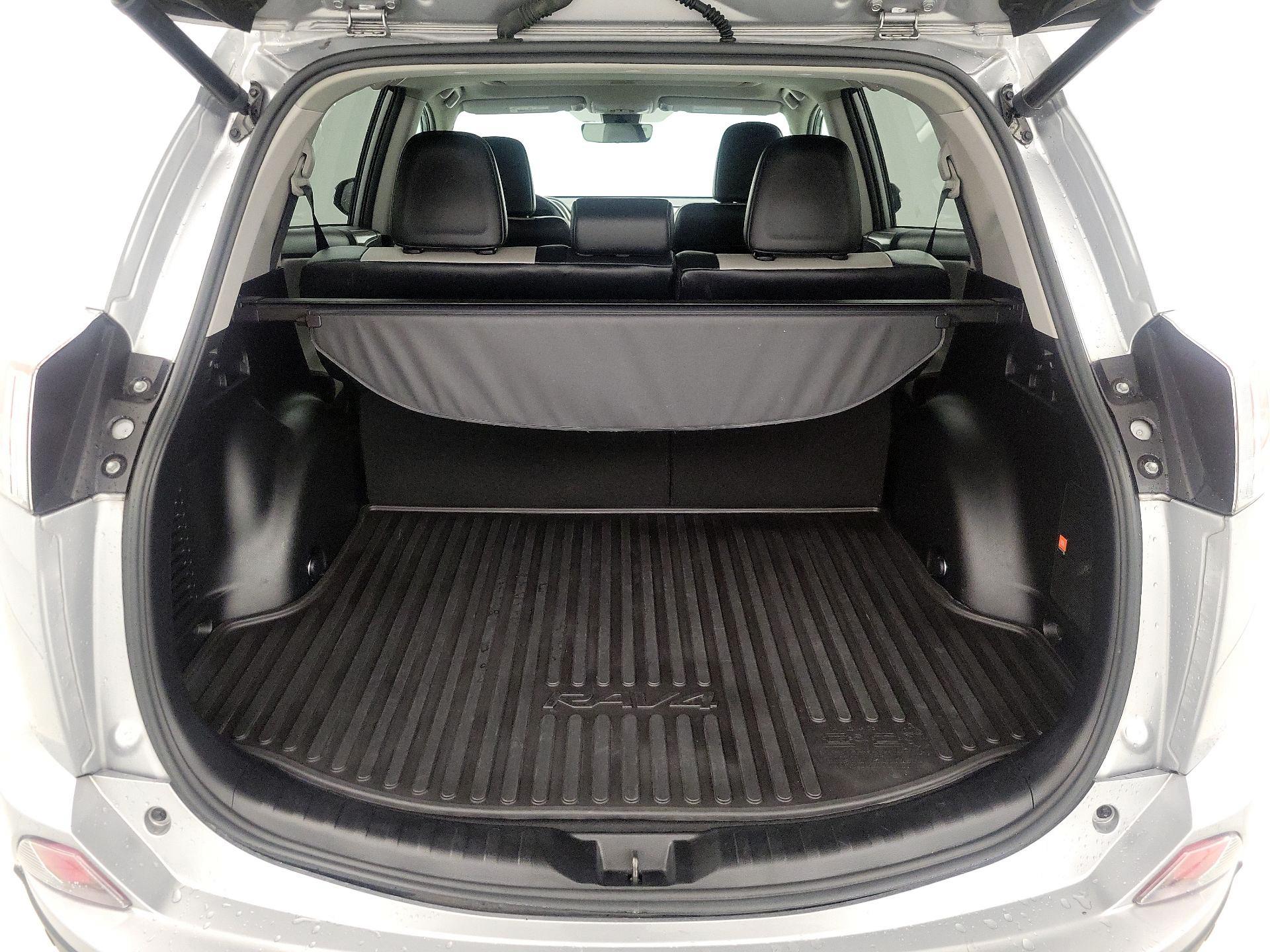 Thumbnail: 2017 Toyota RAV4 - 20