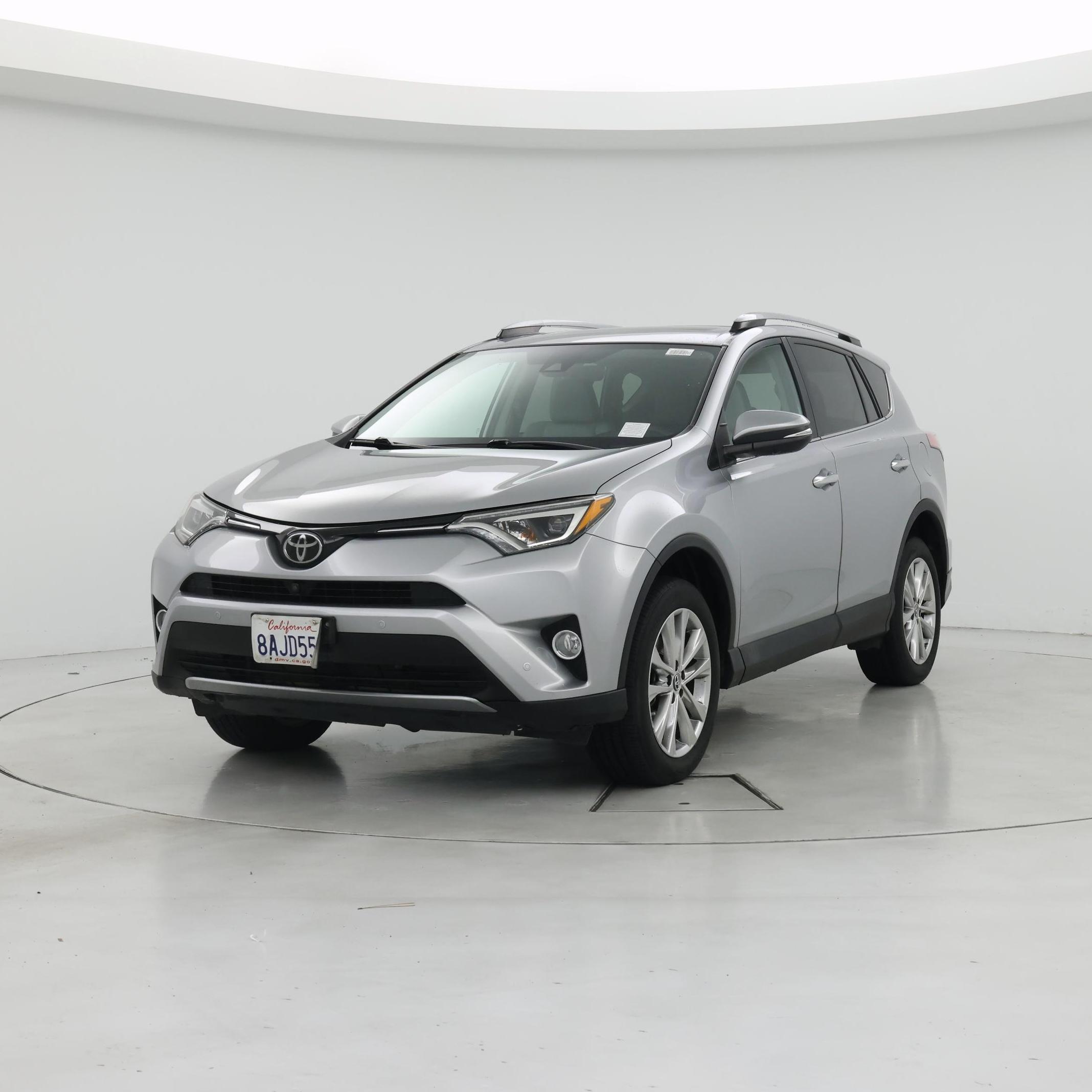 Thumbnail: 2017 Toyota RAV4 - 4