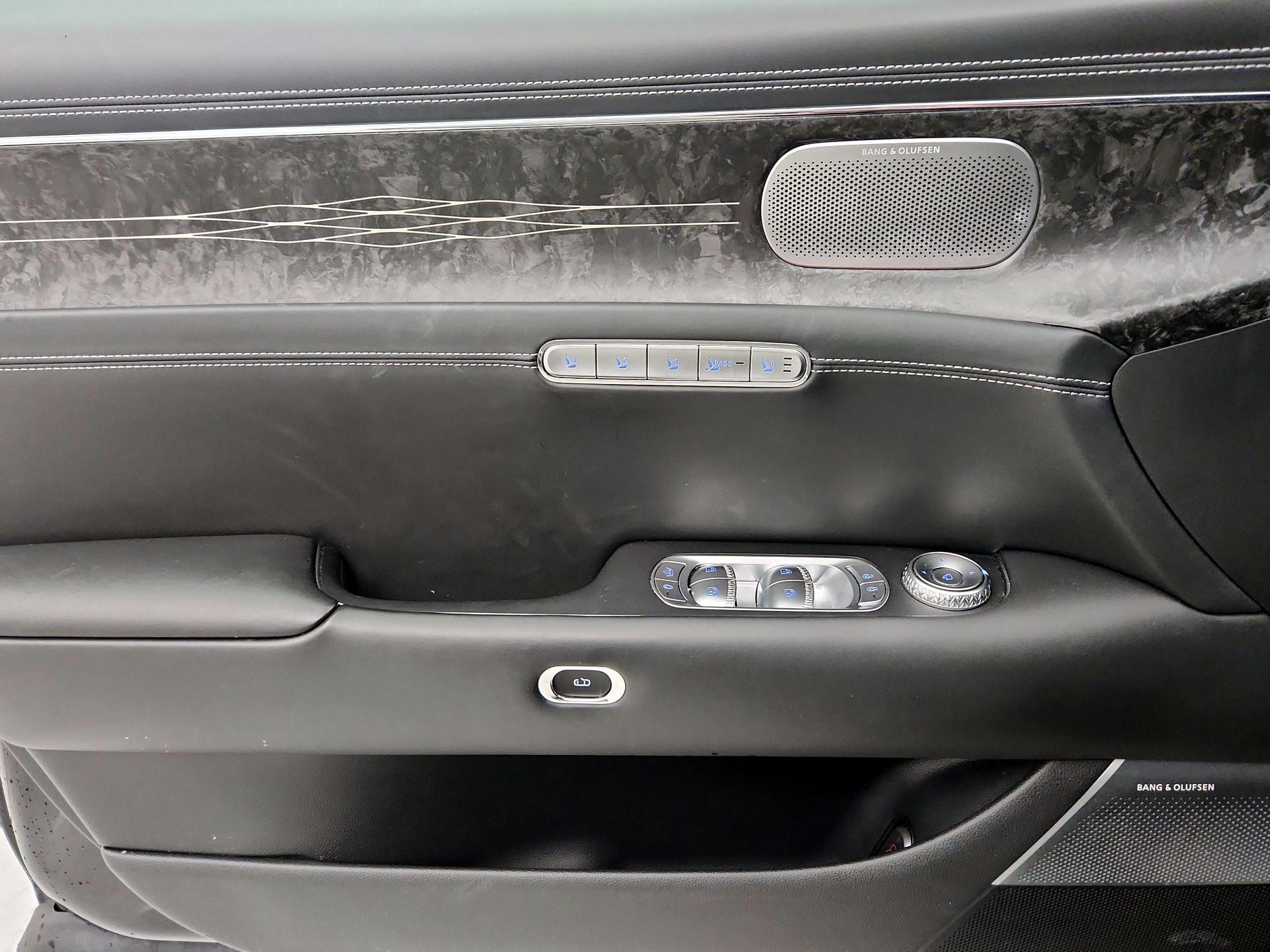 Thumbnail: 2023 Genesis G90 - 12