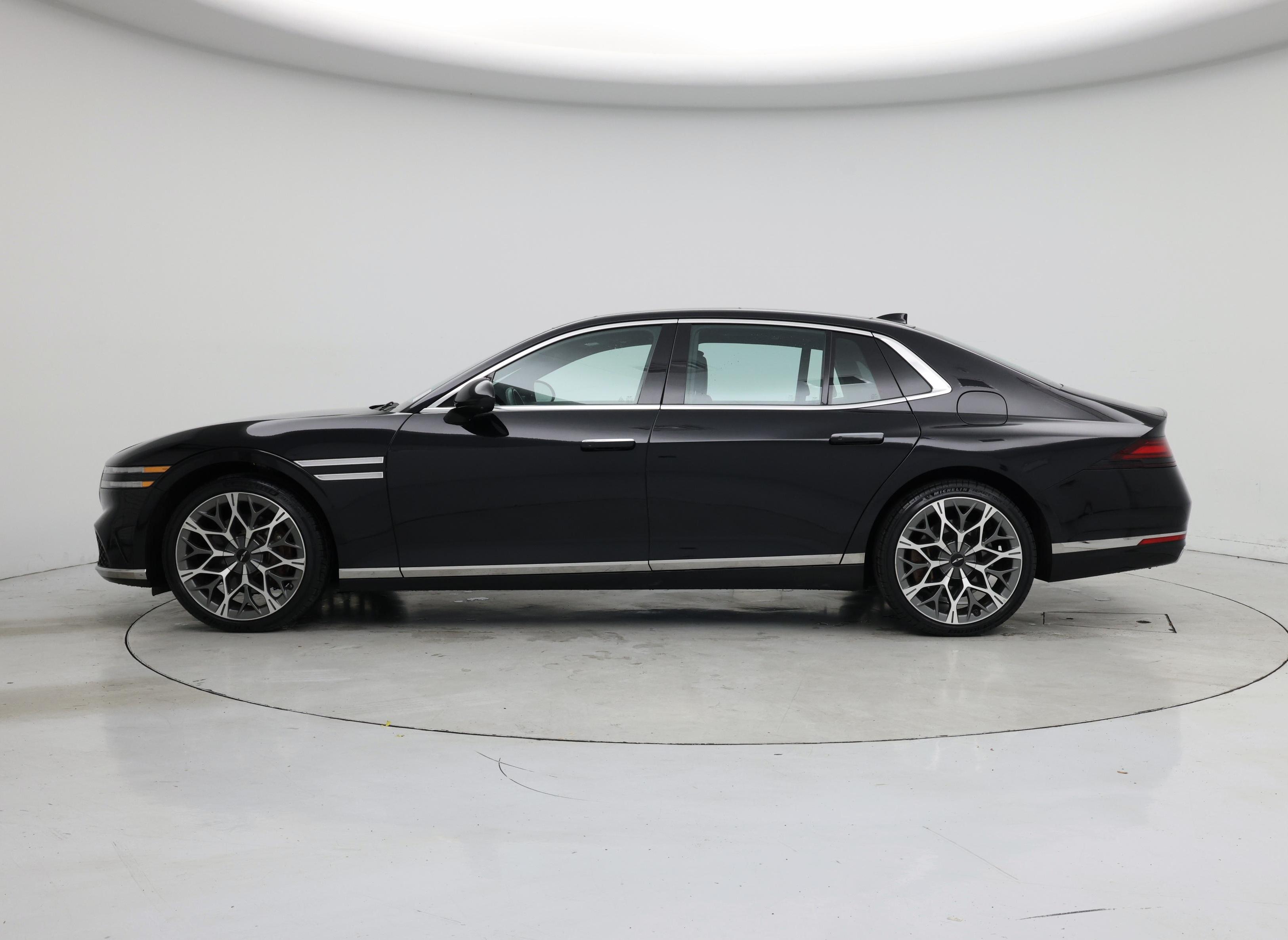 Thumbnail: 2023 Genesis G90 - 3