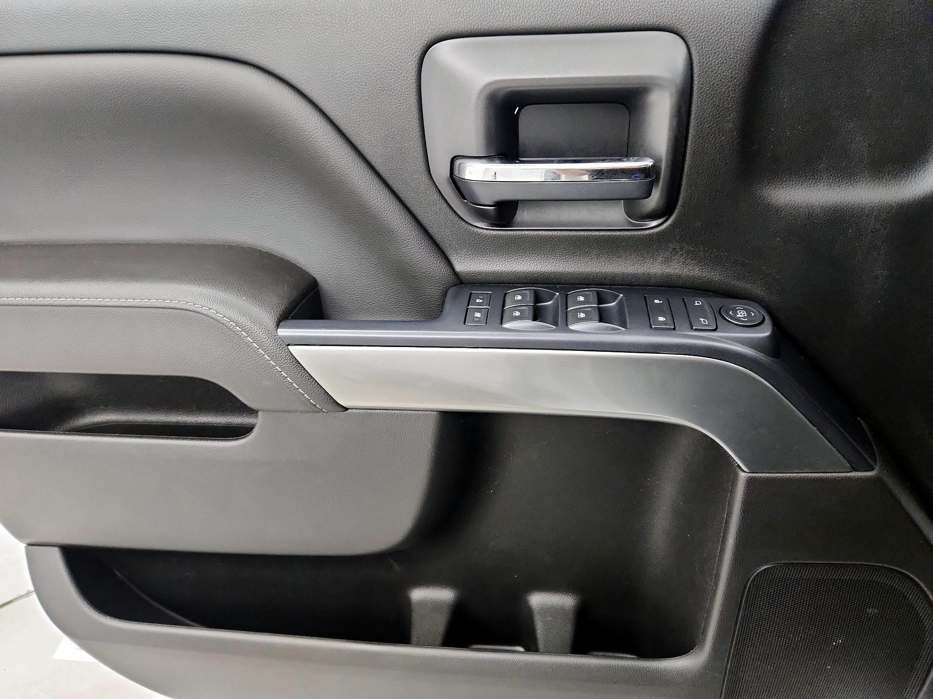 Thumbnail: 2017 Chevrolet Silverado 2500 - 12