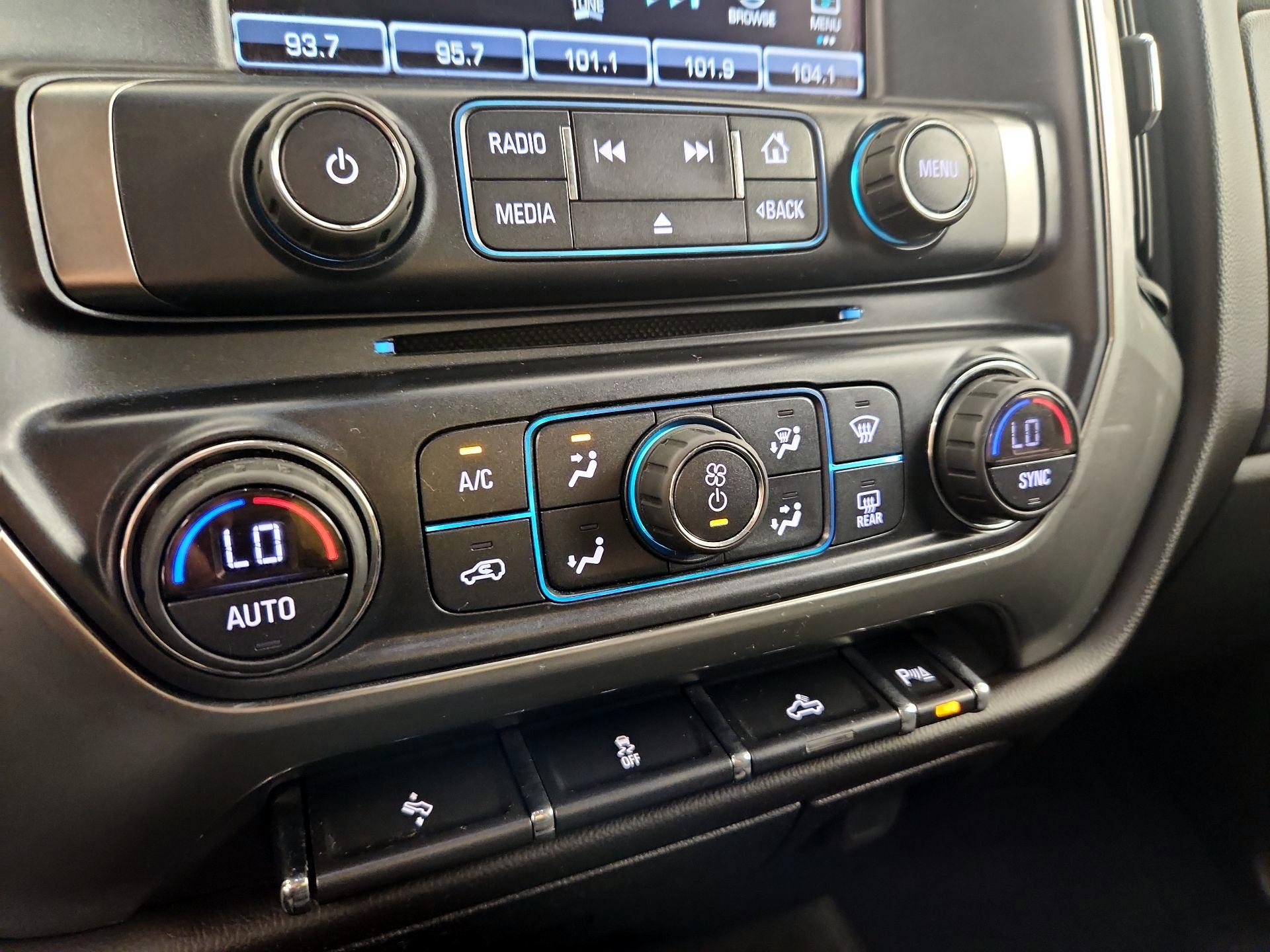 Thumbnail: 2017 Chevrolet Silverado 2500 - 16