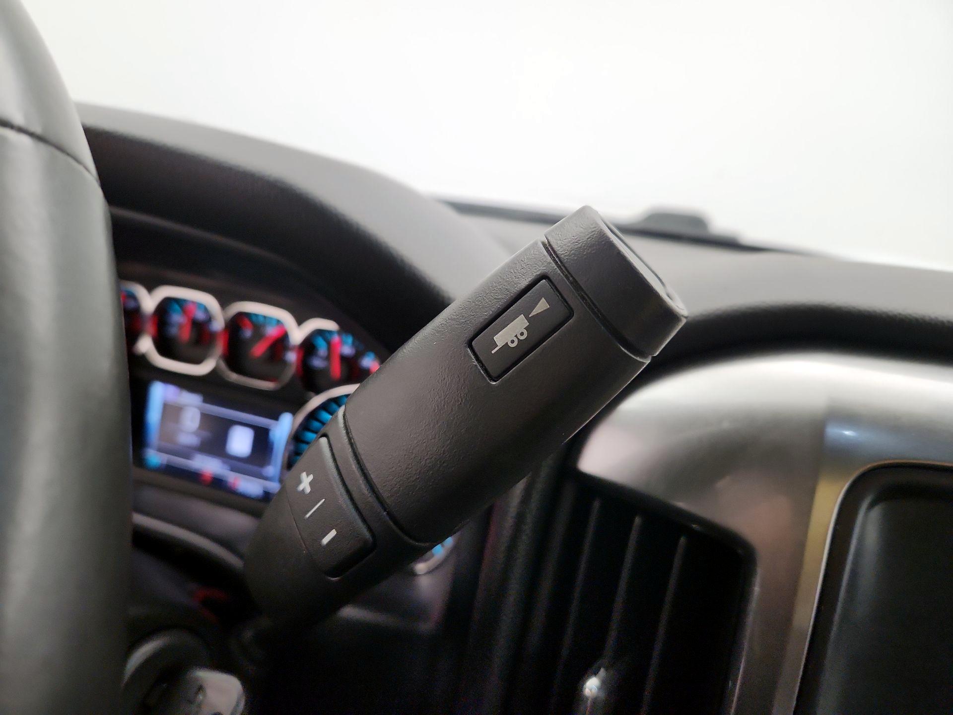 Thumbnail: 2017 Chevrolet Silverado 2500 - 17