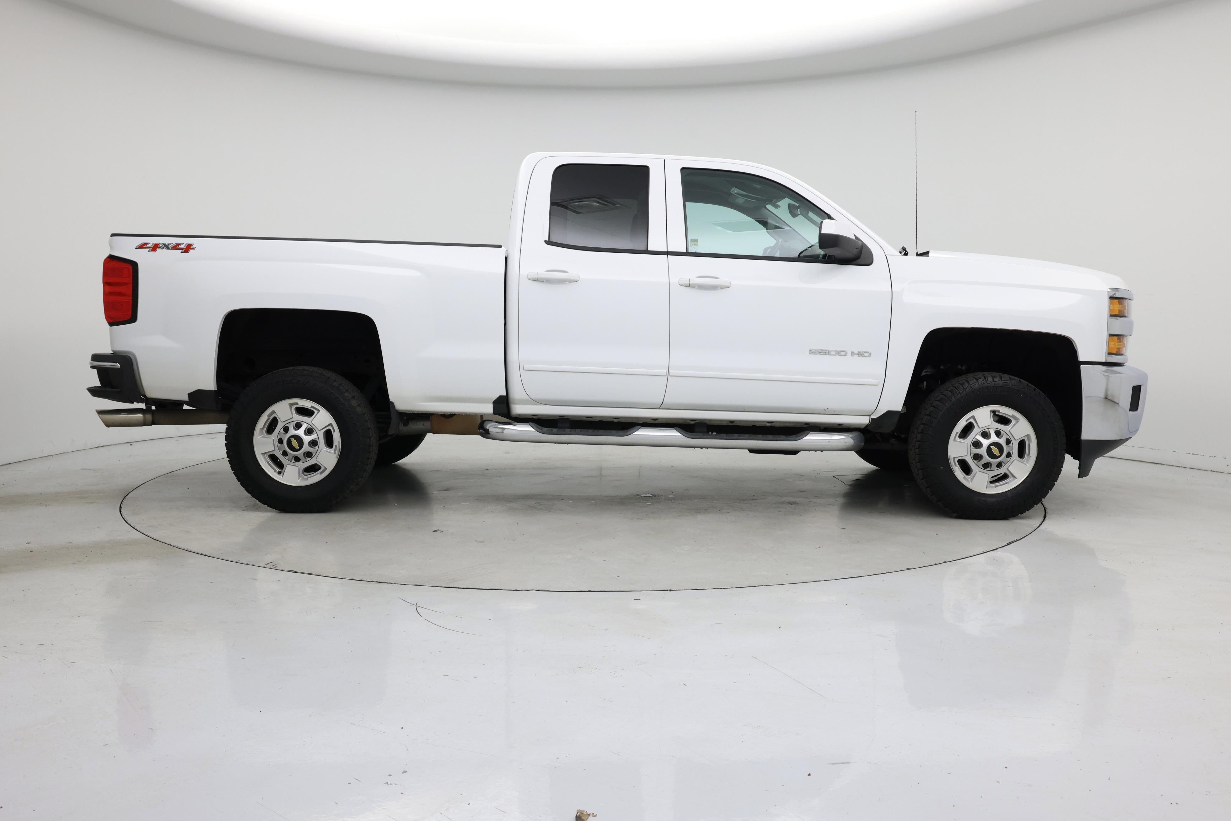 Thumbnail: 2017 Chevrolet Silverado 2500 - 7