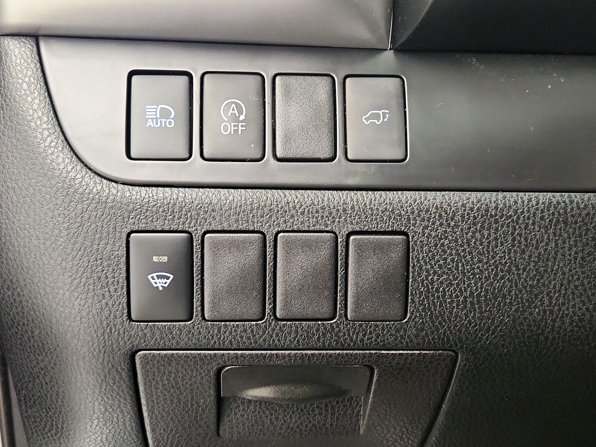 Thumbnail: 2018 Toyota Highlander - 13