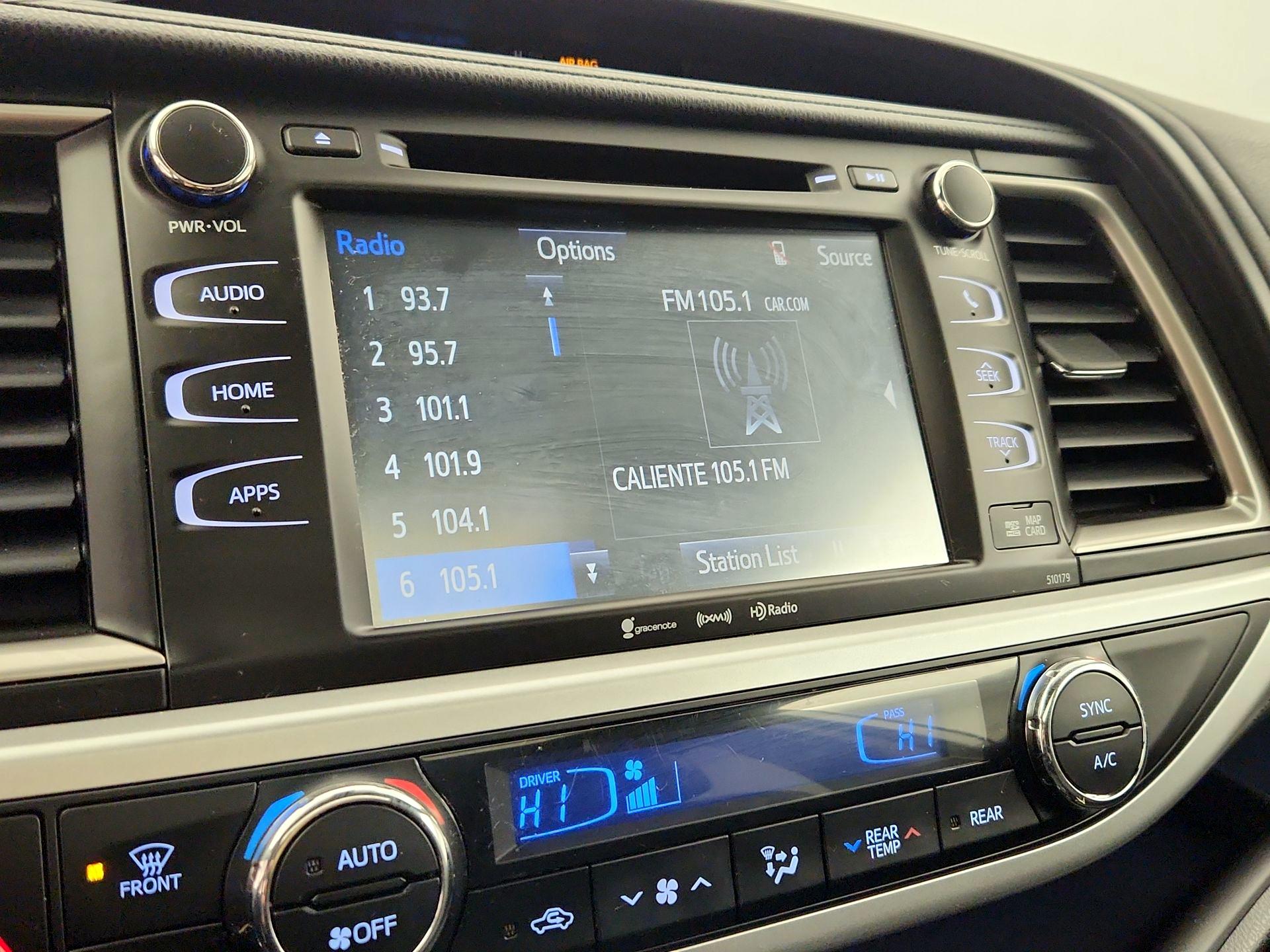 Thumbnail: 2018 Toyota Highlander - 16