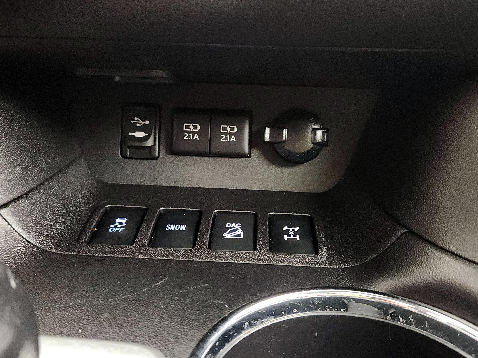 Thumbnail: 2018 Toyota Highlander - 19