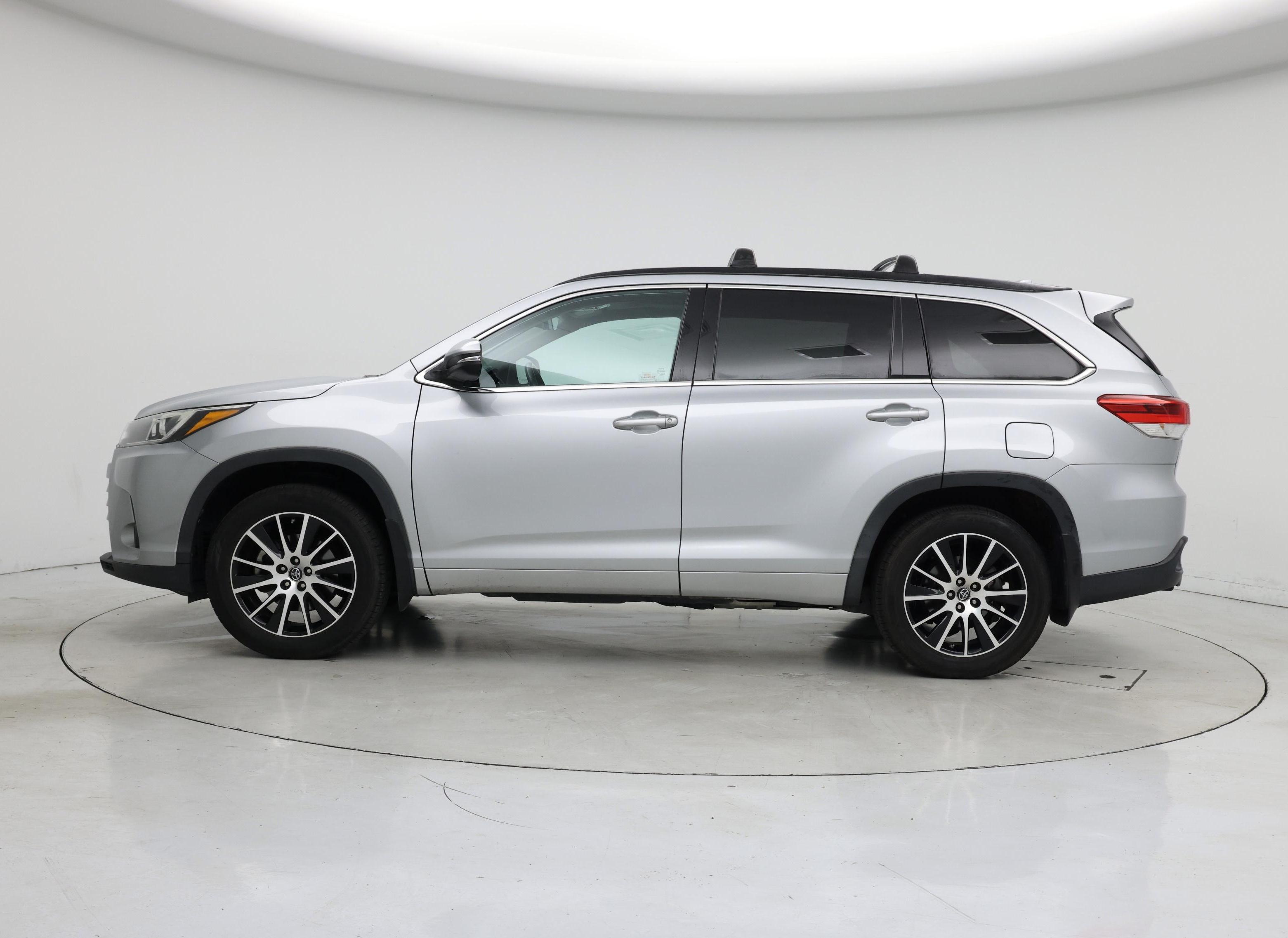 Thumbnail: 2018 Toyota Highlander - 3