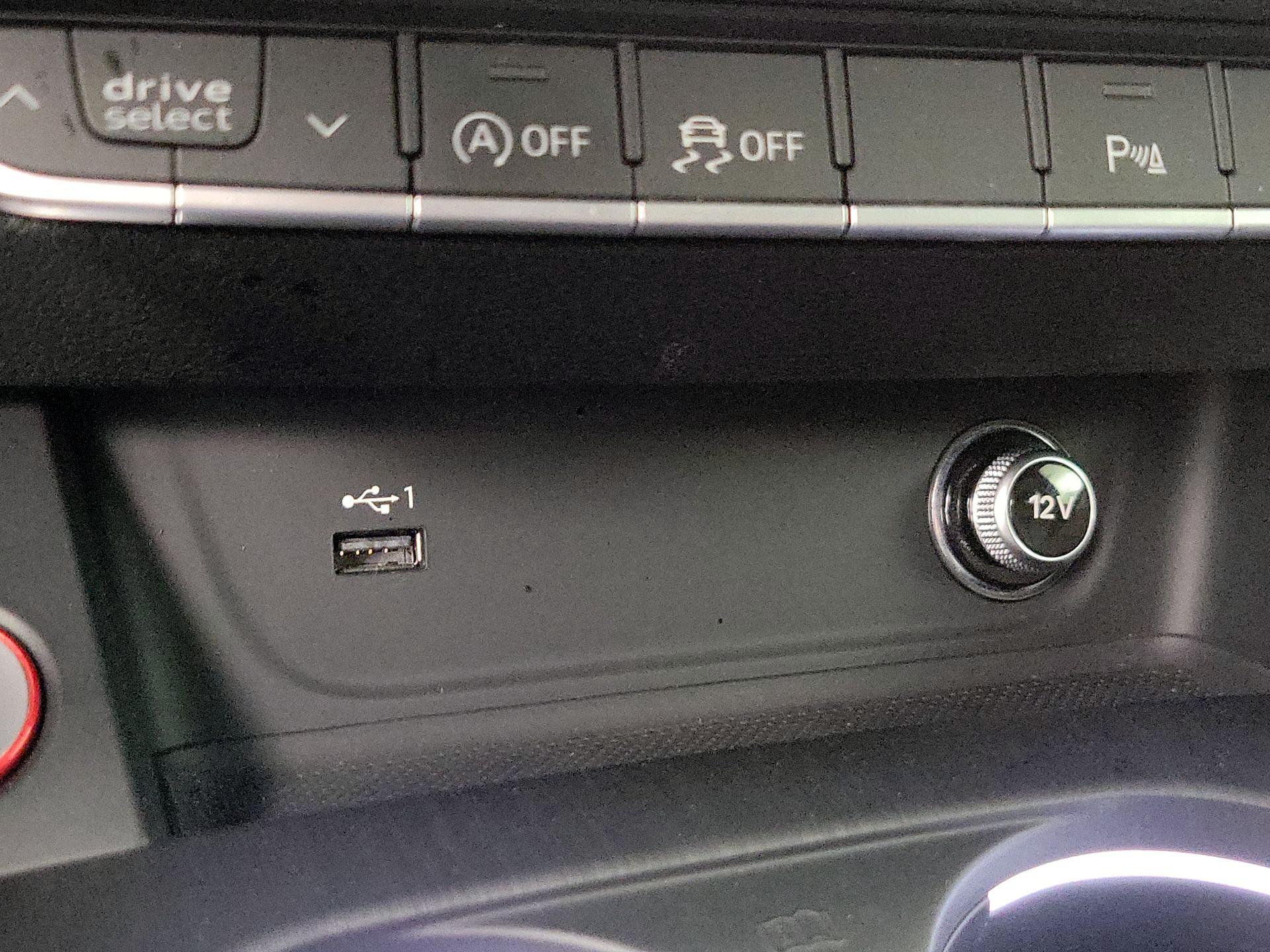 Thumbnail: 2019 Audi S4 - 19