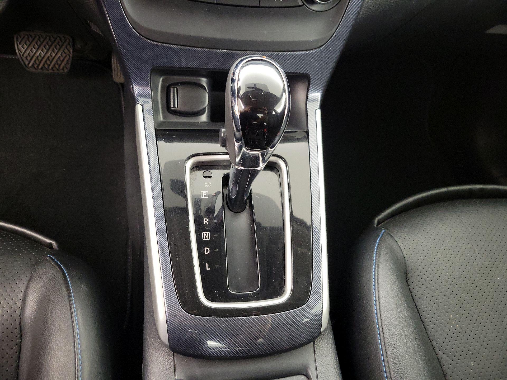 Thumbnail: 2016 Nissan Sentra - 17