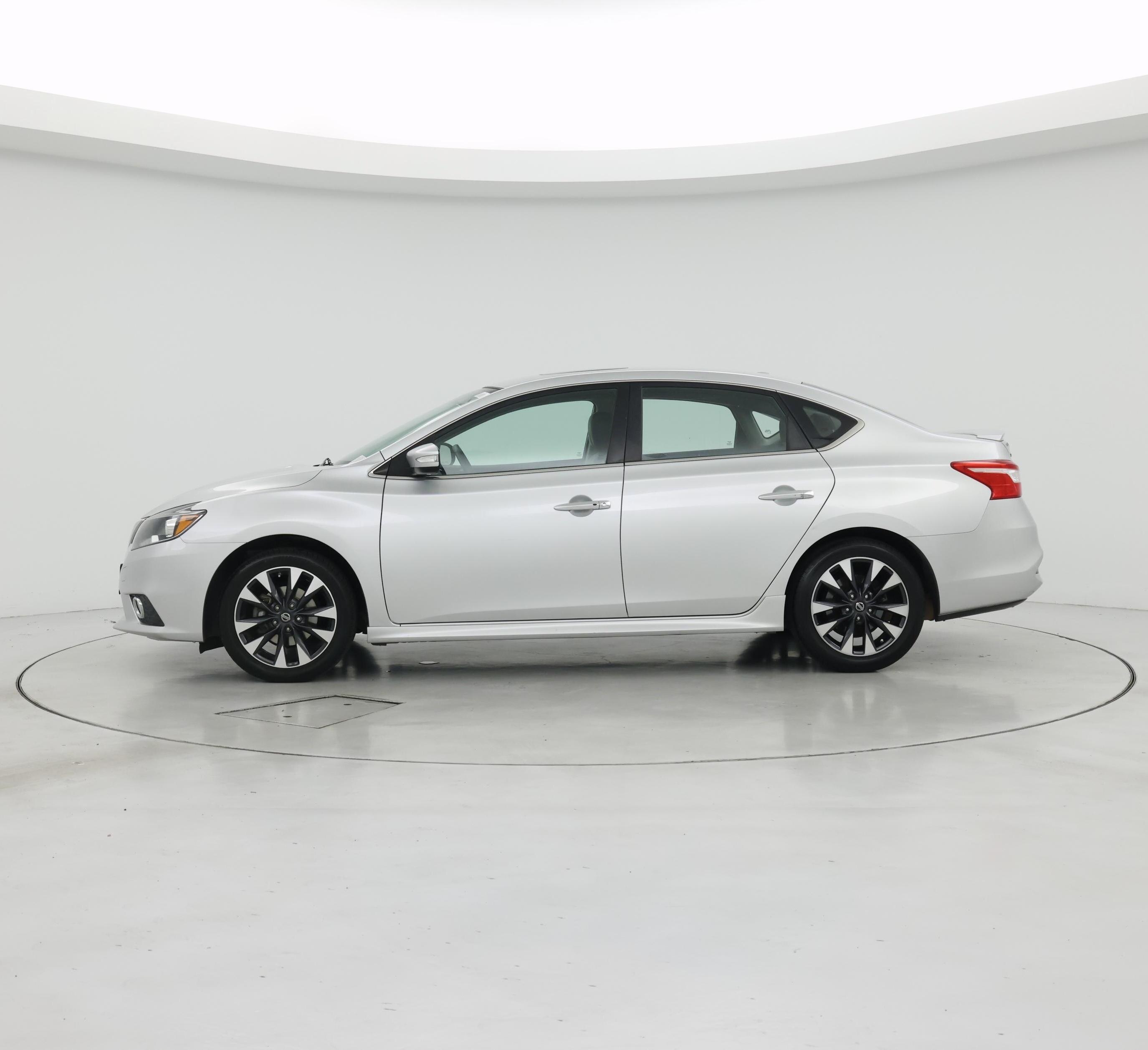 Thumbnail: 2016 Nissan Sentra - 3