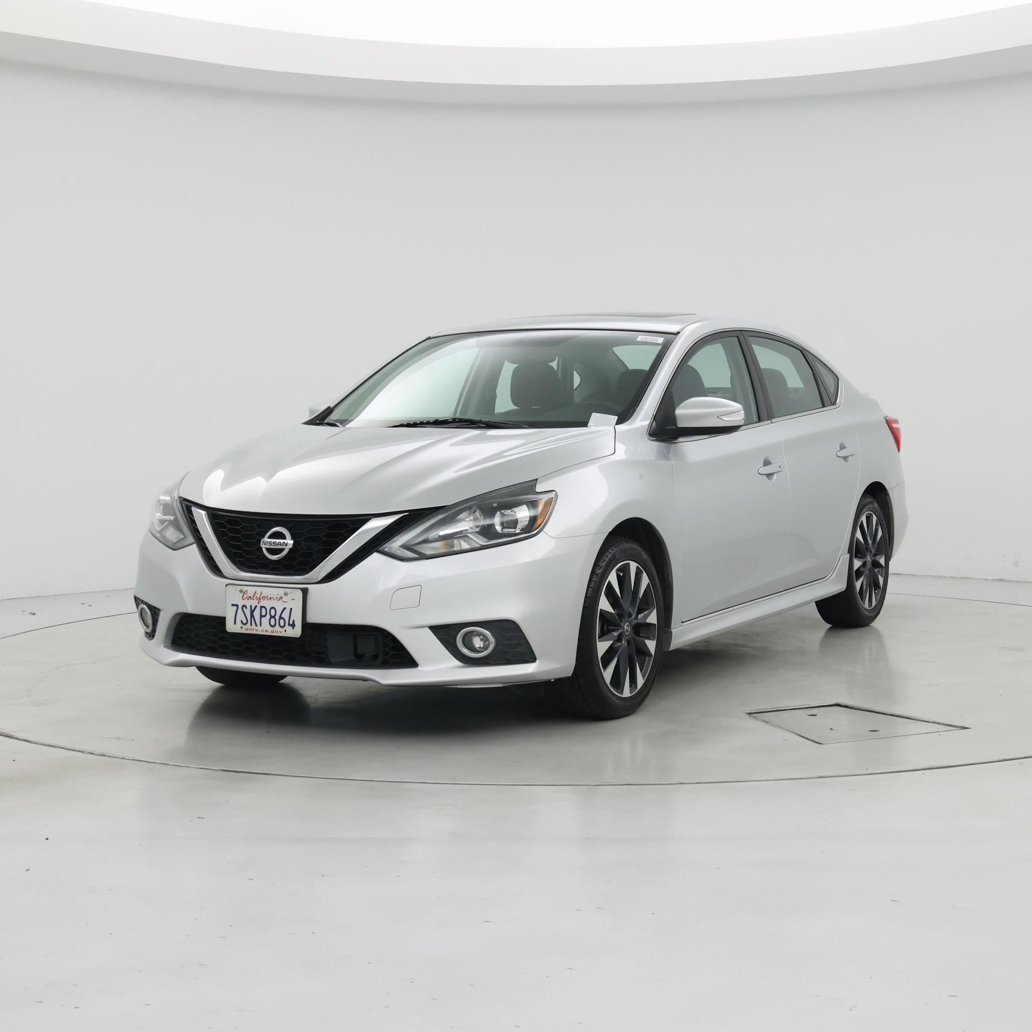 Thumbnail: 2016 Nissan Sentra - 4