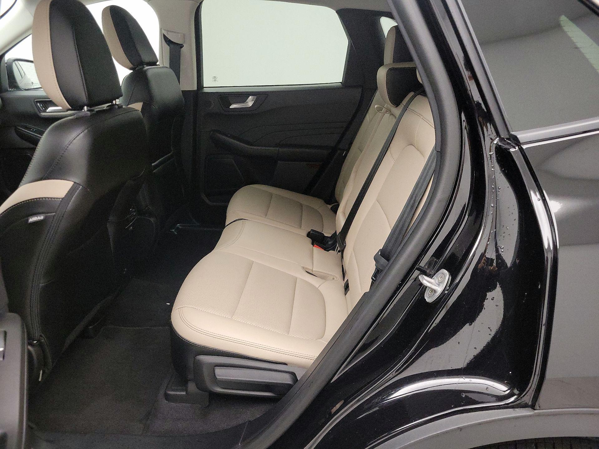 Thumbnail: 2022 Ford Escape - 20